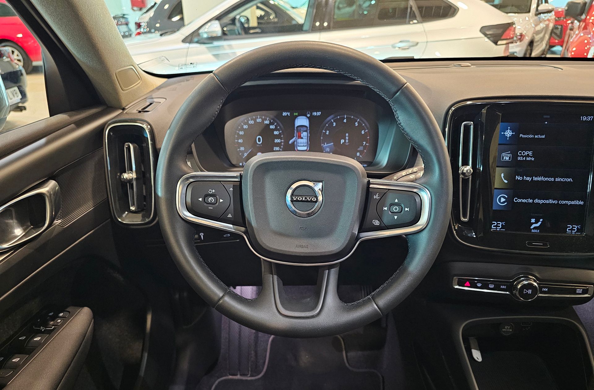 Volvo XC40 T2 Core - foto 23