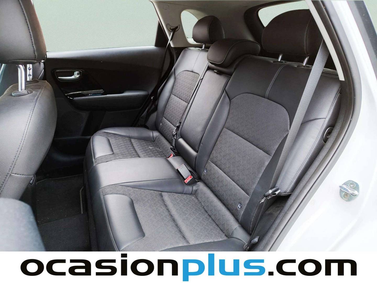 Foto KIA Niro Kia Niro 1.6 GDi PHEV Híbrido Emotion (141 CV)