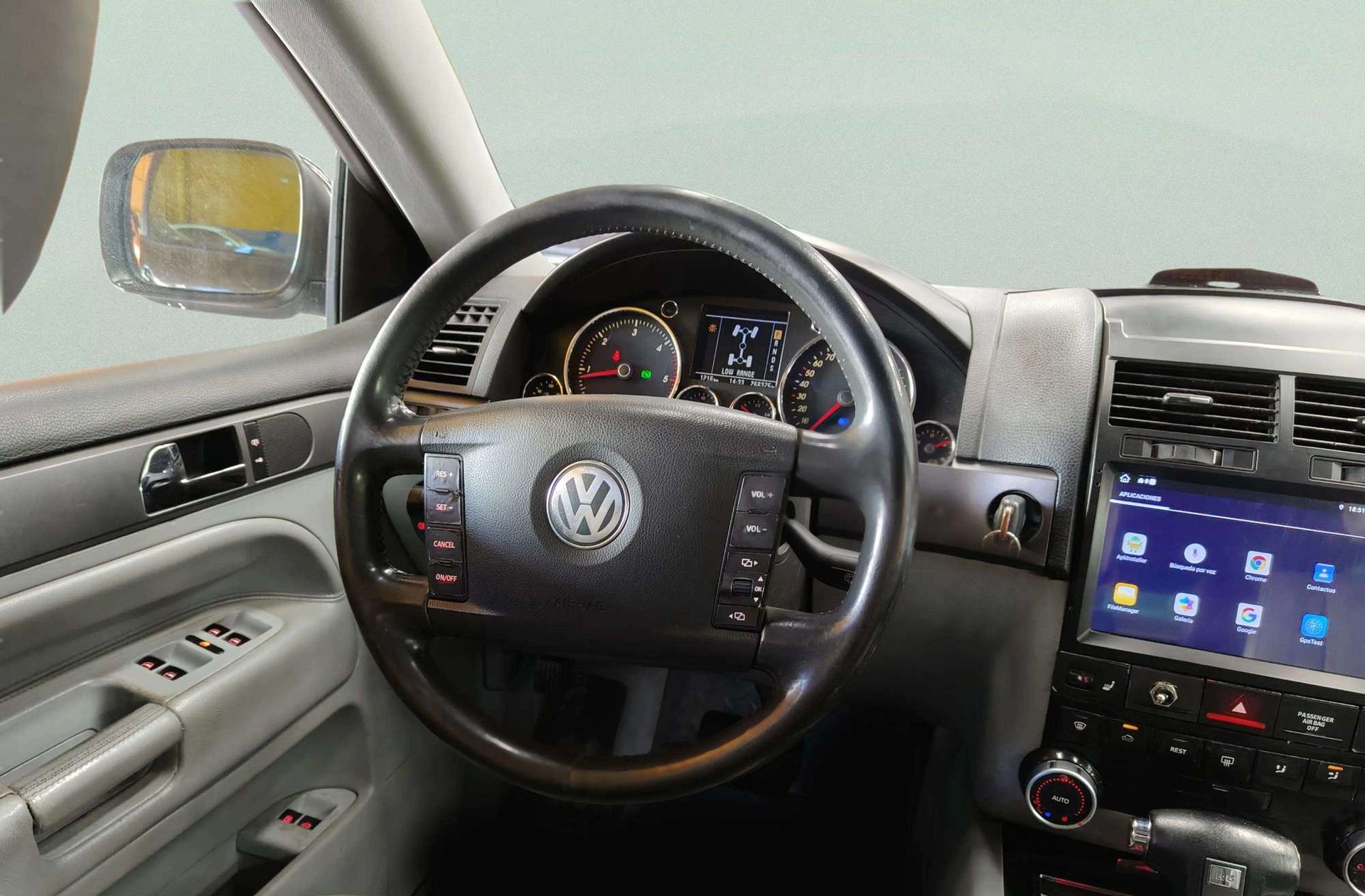 Volkswagen Touareg 2.5 TDI R5 Tiptronic - foto 18