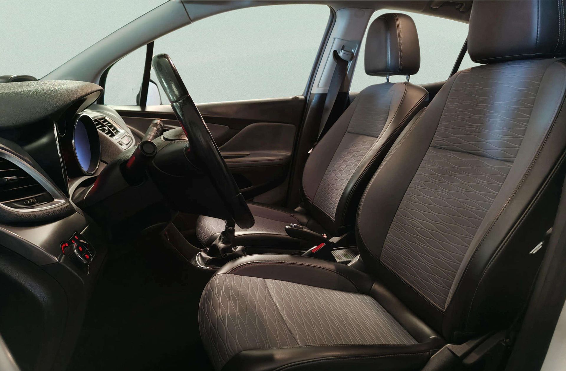 Opel Mokka 1.6 CDTi Color Edition 4x2 - foto 8