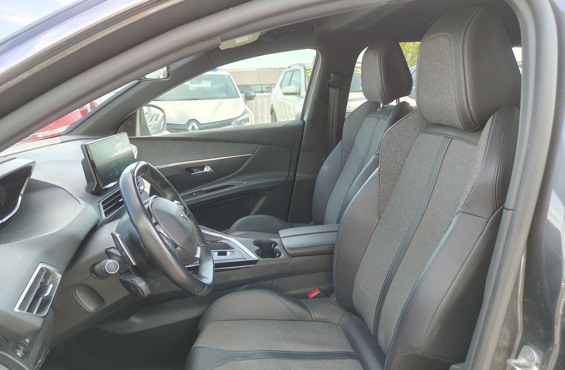 Peugeot 3008 300 Allure Pack e-EAT8 - foto 13