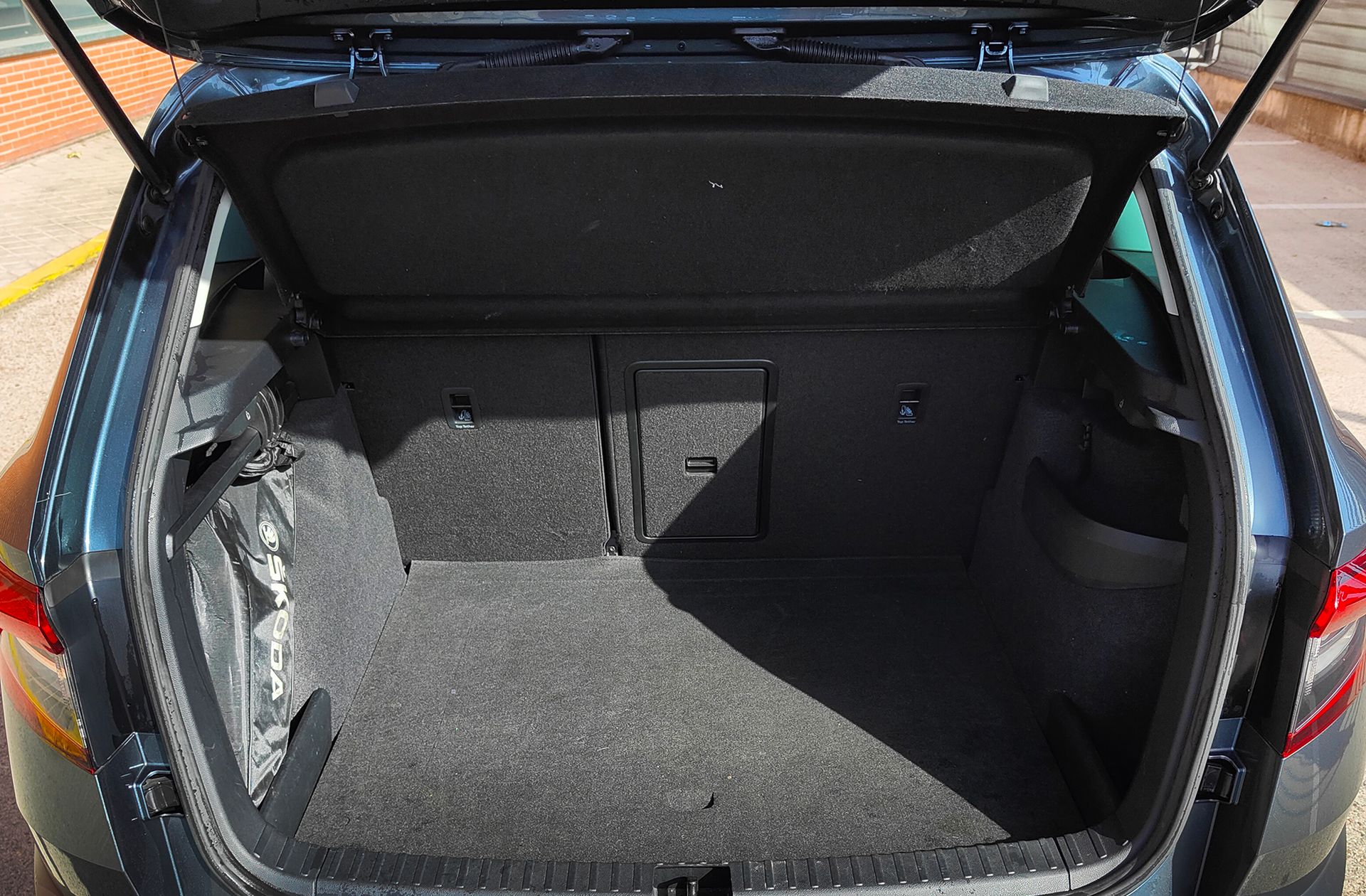 Škoda Karoq 1.5 TSI ACT Ambition DSG - foto 18