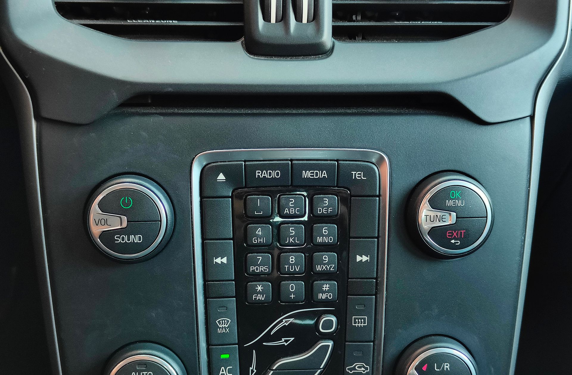 Volvo V40 T2 Kinetic - foto 26