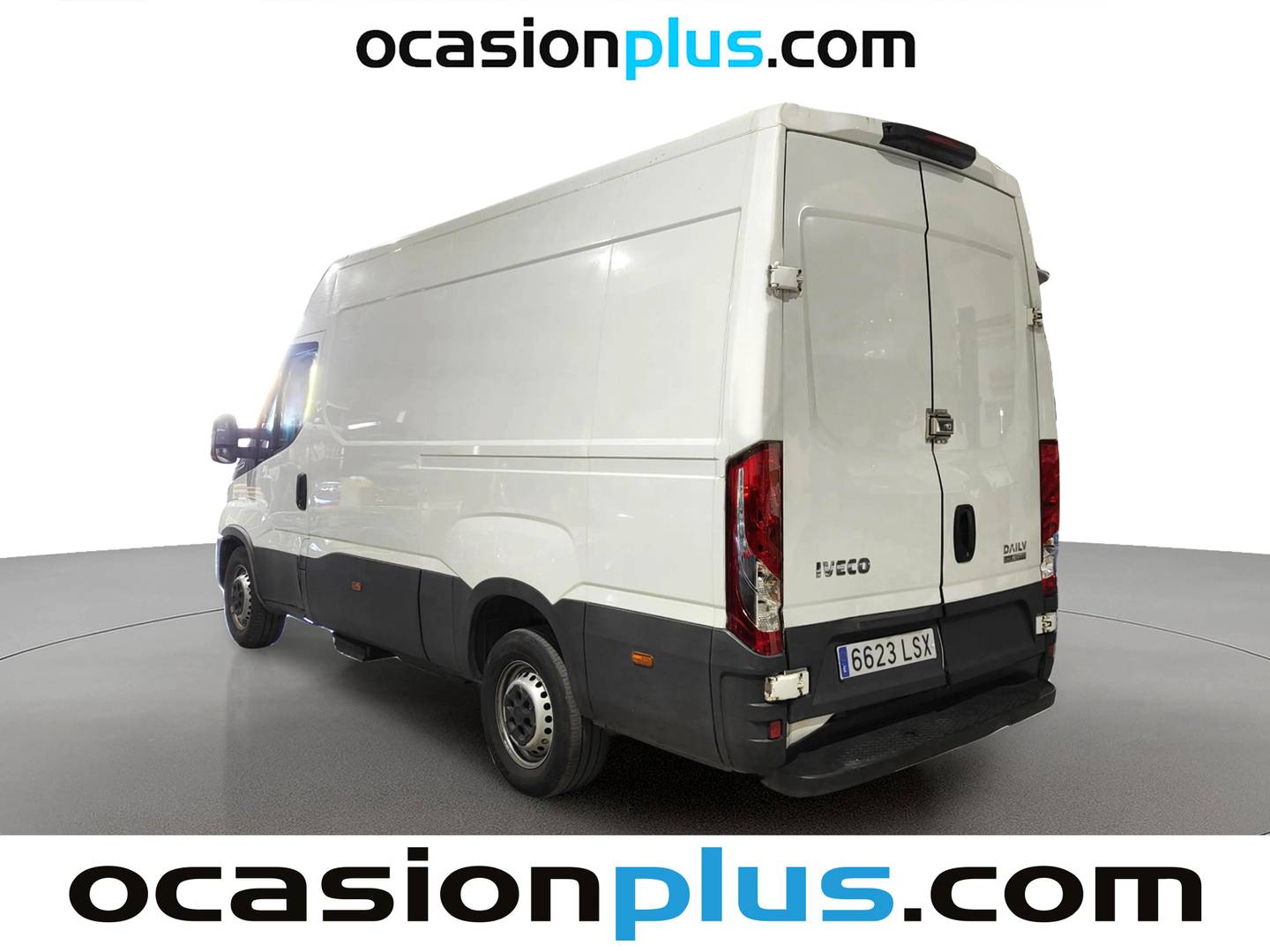 Foto trasera Iveco Daily Iveco Daily Furgón GNC 35S 14N 3520/H2 (136 CV) izquierda