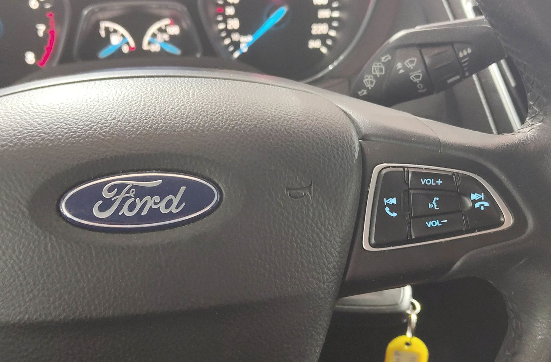 Ford Focus 1.0 EcoBoost Business - foto 30