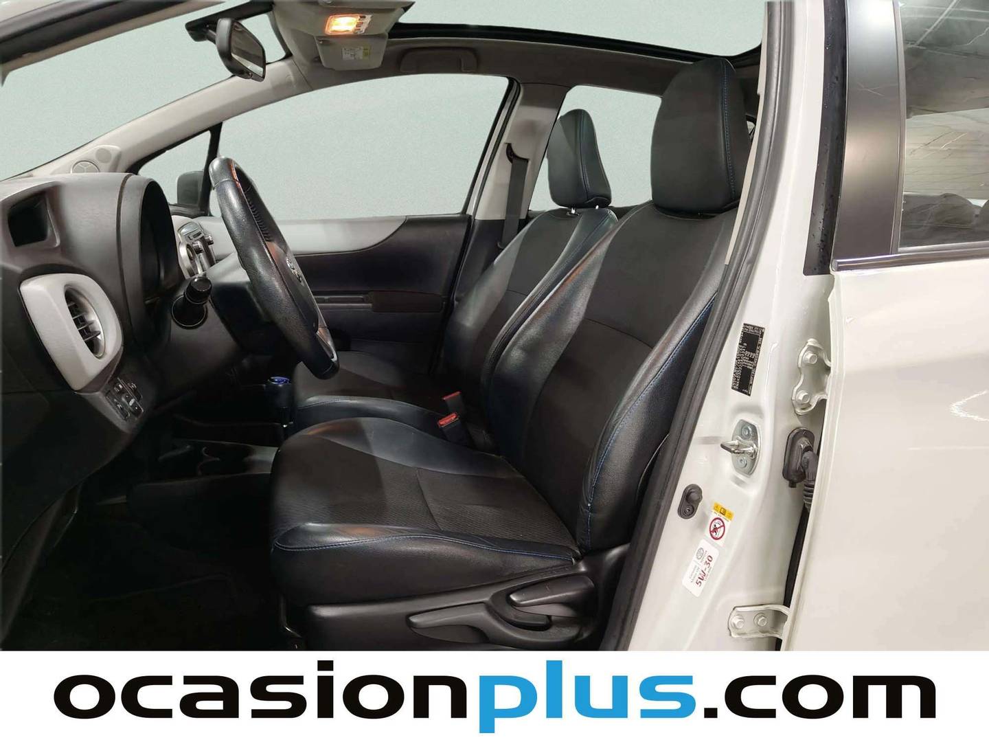 Foto asientos delanteros Toyota Yaris Toyota Yaris 1.5 Hybrid Advance (100 CV)