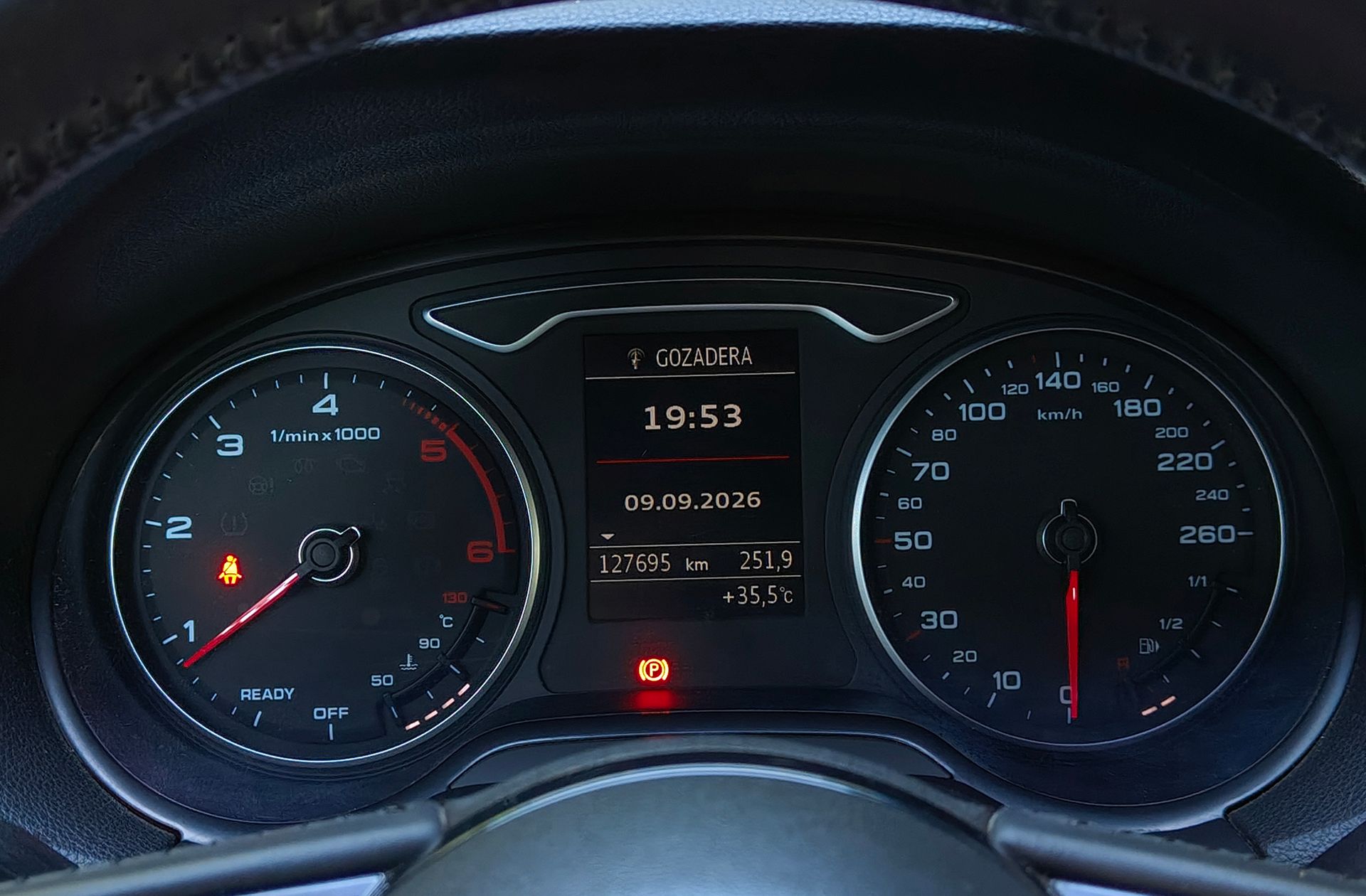 Audi Q2 design 30 TDI - foto 24