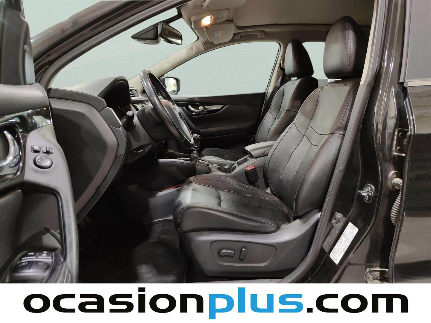 Foto asientos delanteros Nissan QASHQAI Nissan Qashqai dCi 130 Tekna Piel 4X4-i (130 CV)