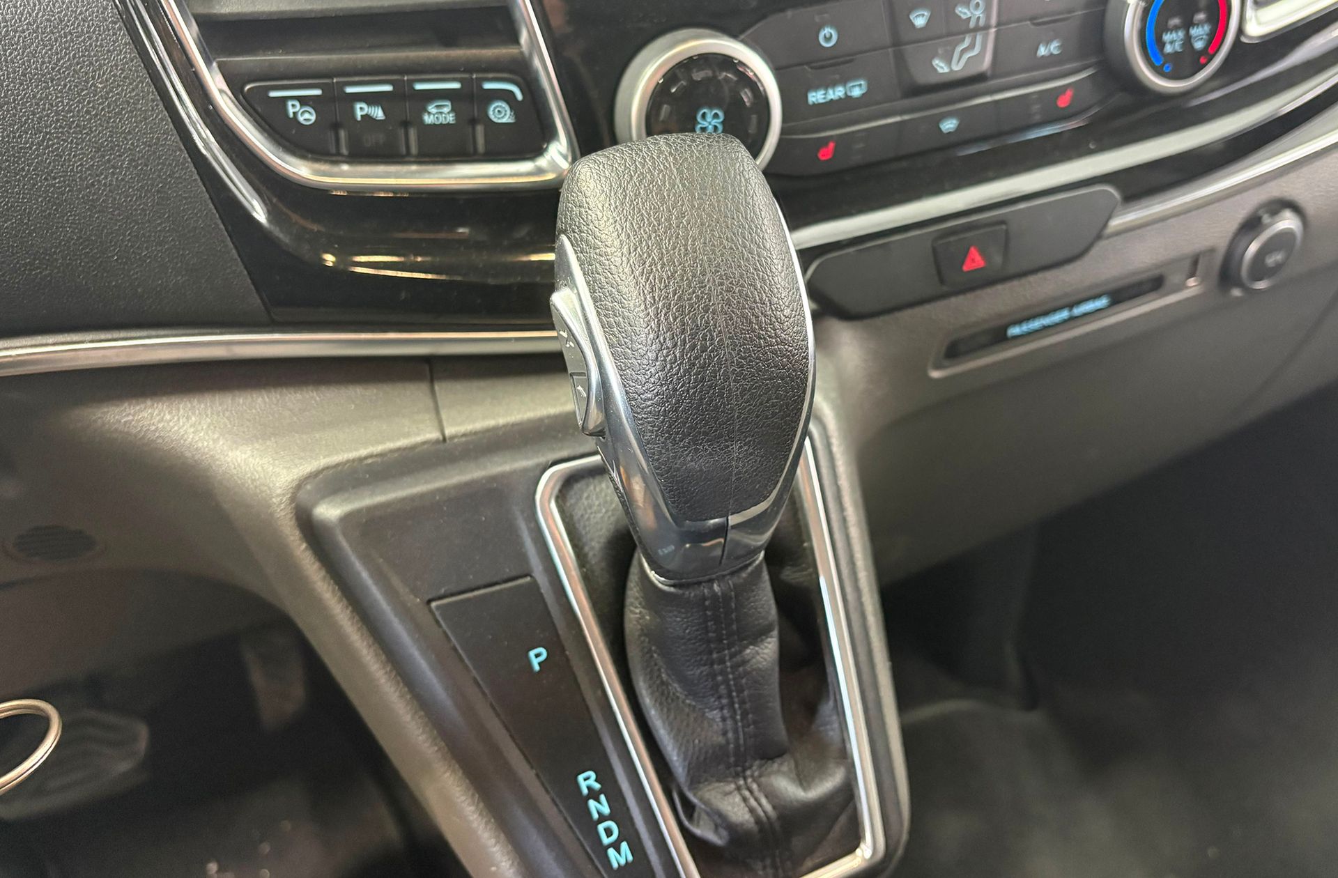 Ford Tourneo Custom 2.0 EcoBlue L1 Sport Semi Camperizada 9 plazas - foto 5