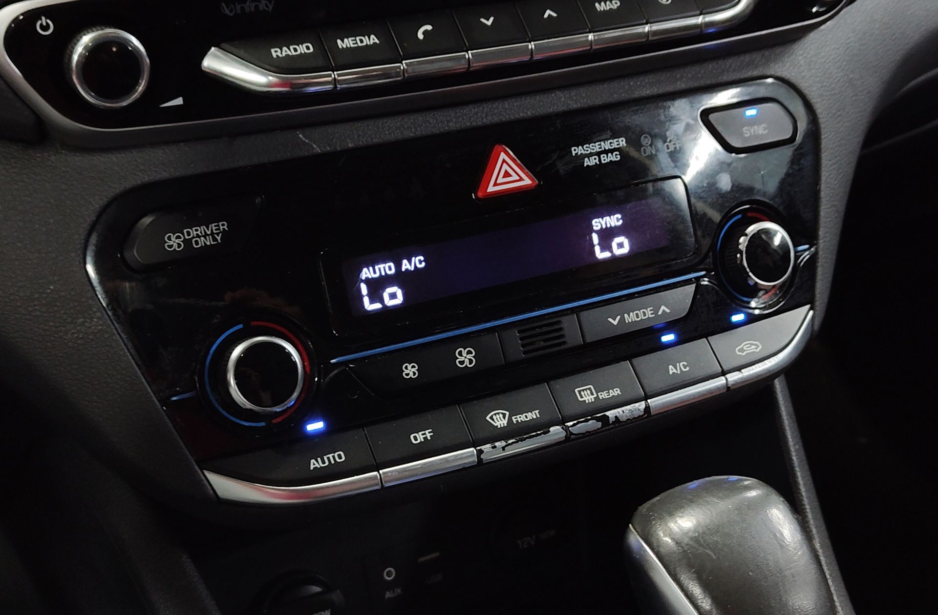 Hyundai Ioniq 1.6 GDI HEV Klass DT - foto 30