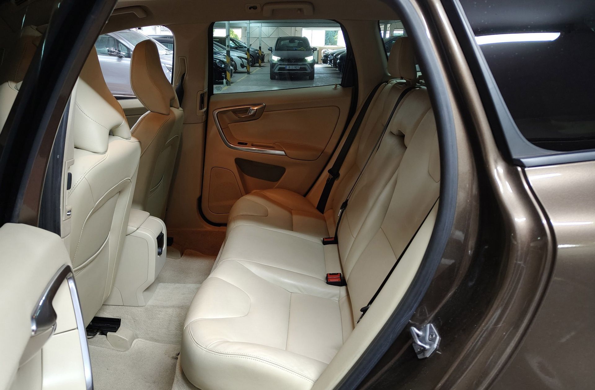 Volvo XC60 D3 Kinetic - foto 14