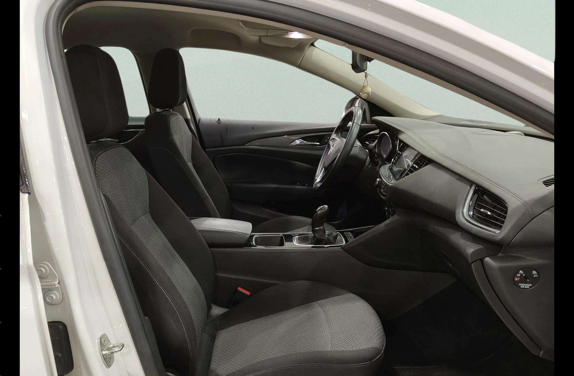 Opel Insignia GS 1.5 Turbo XFL Selective - foto 16