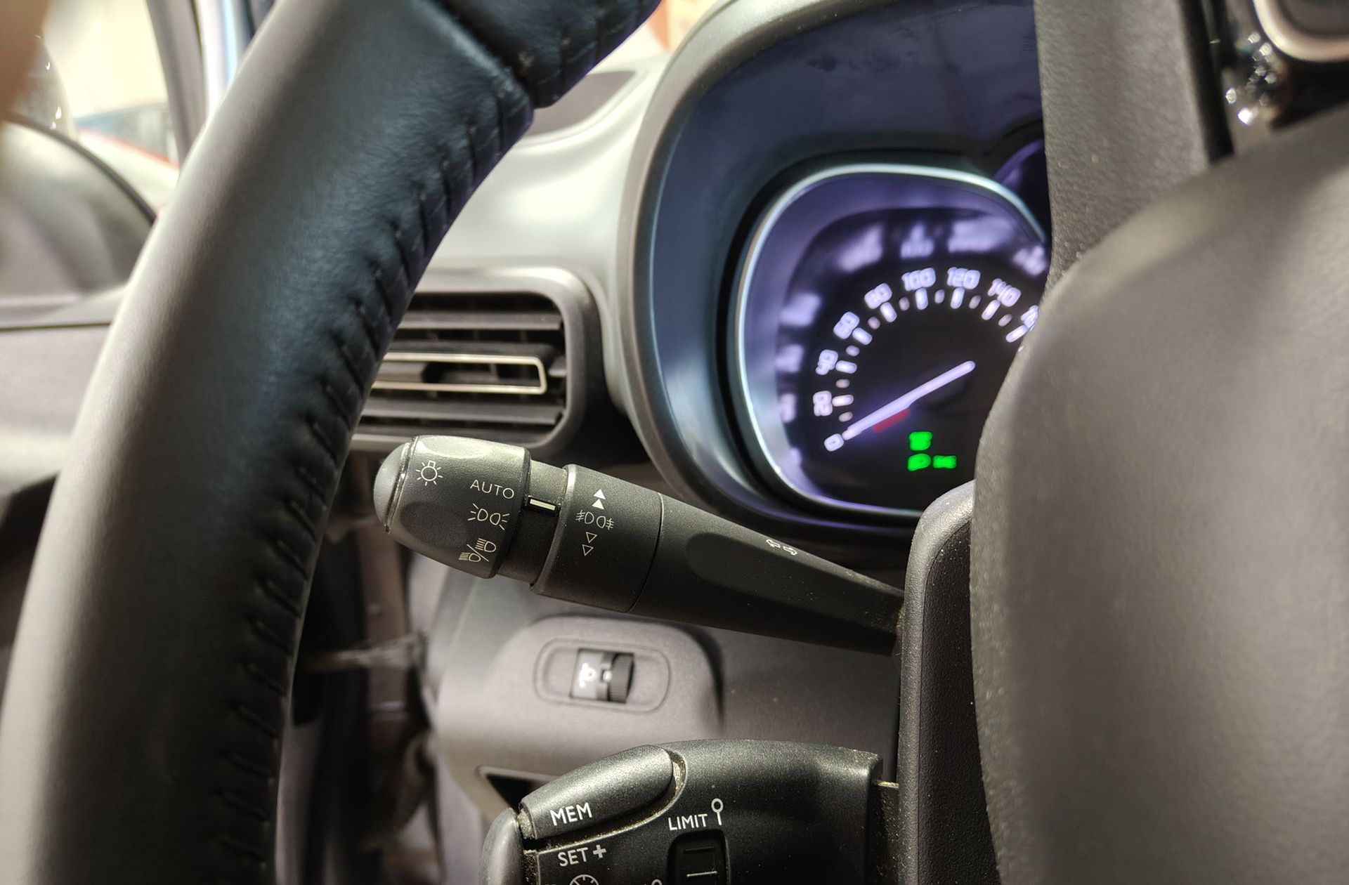 Citroën Berlingo Combi BlueHDi 100 Talla M Feel Pack - foto 22