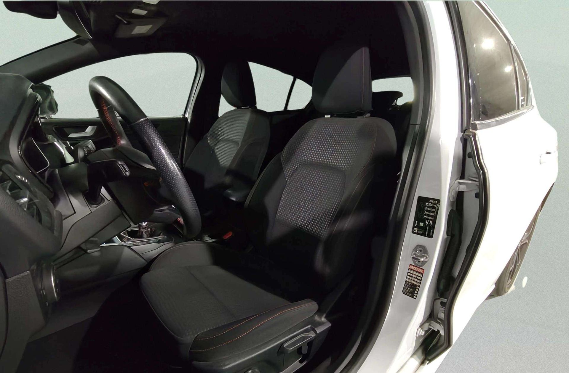 Ford Focus 1.0 EcoBoost ST-Line X - foto 13