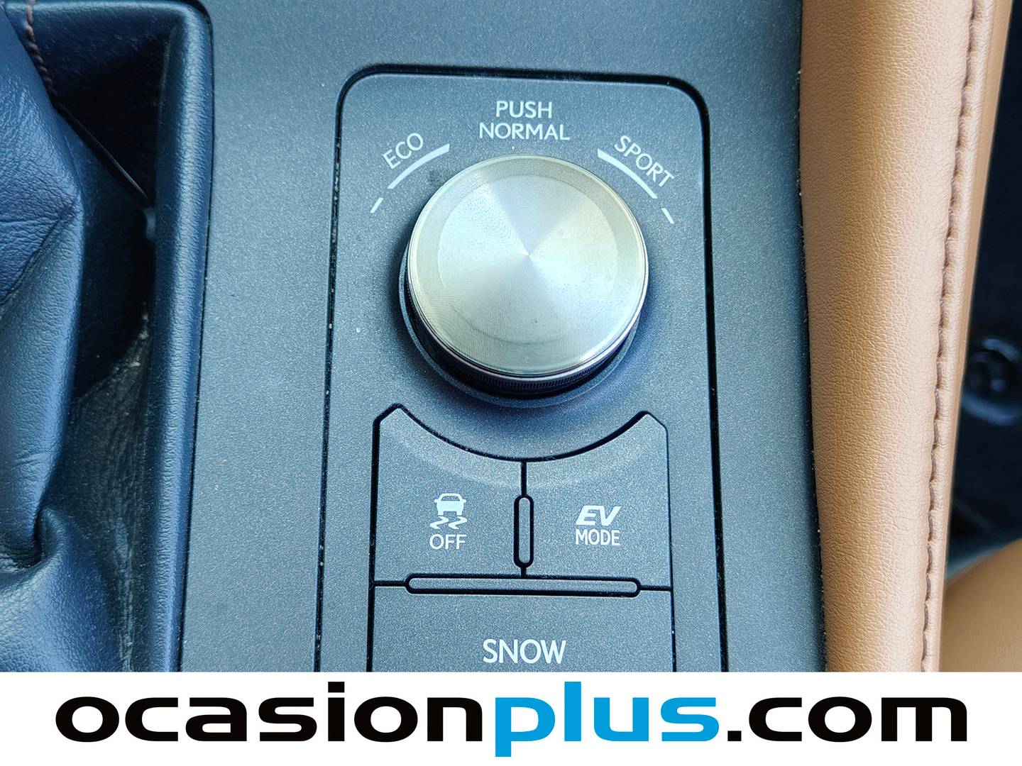 Paquetes del Lexus RC Lexus RC RC 300h Executive Navi NEDC (223 CV)