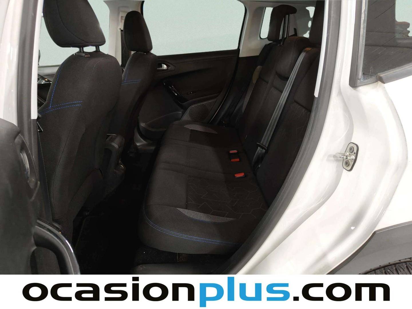 Foto asientos delanteros Peugeot 2008 Peugeot 2008 PureTech 110 S&S Signature (110 CV)