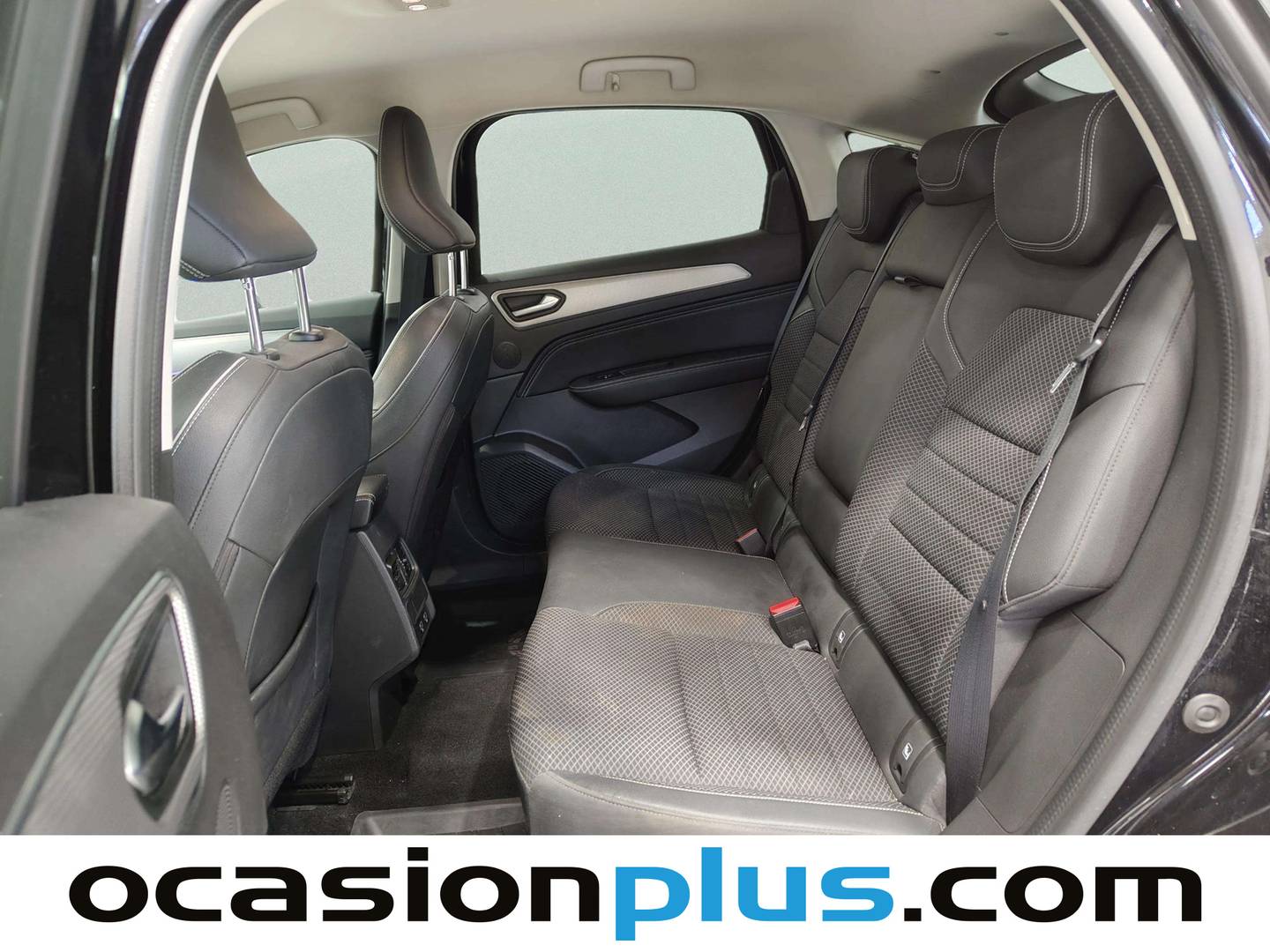 Foto asientos traseros Renault Arkana Renault Arkana Zen TCe (140 CV) EDC Microhíbrido