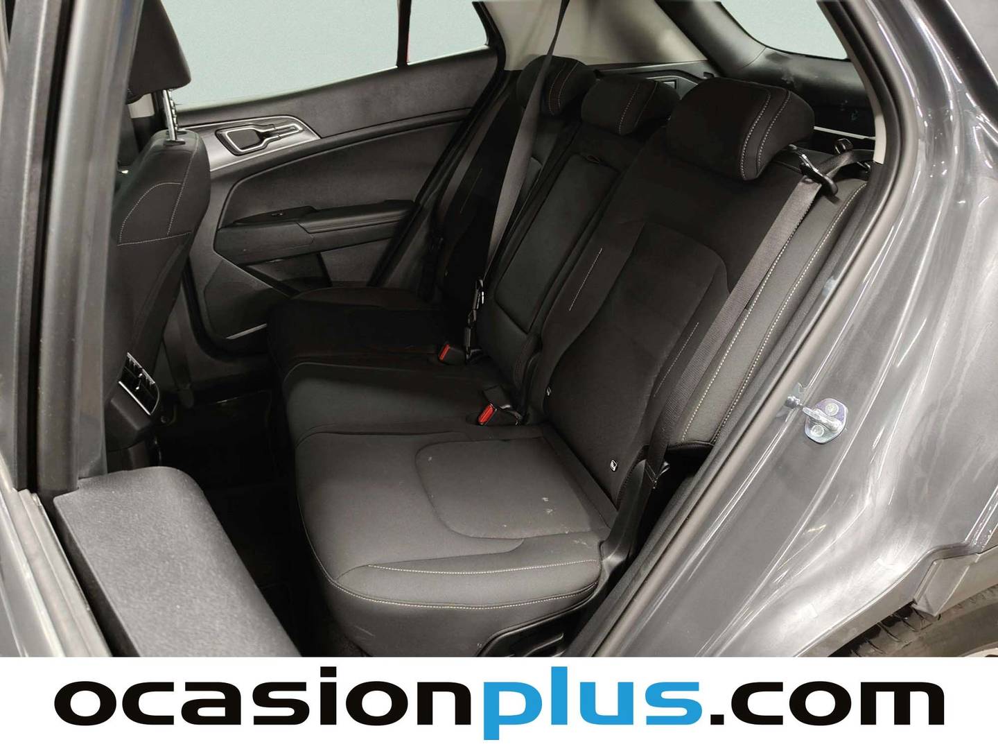 Foto asientos traseros KIA Sportage Kia Sportage 1.6 CRDi MHEV Business 4x2 DCT (136 CV)