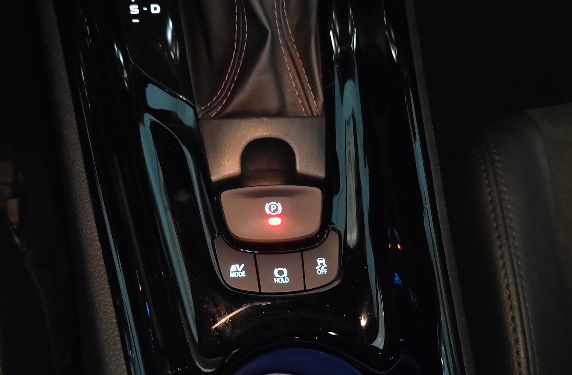 Toyota C-HR 180H GR Sport - foto 31