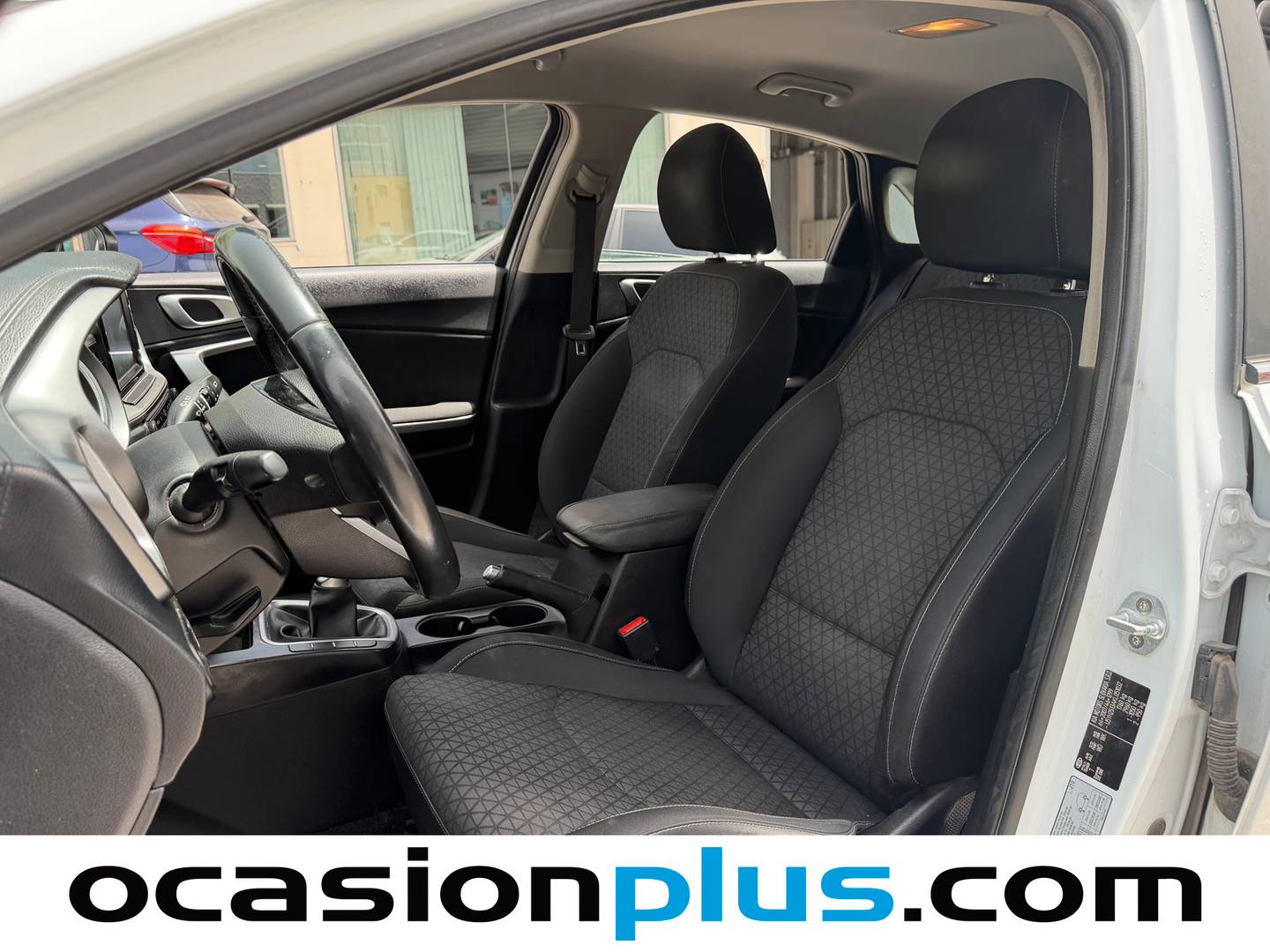 Foto asientos delanteros KIA Ceed KIA Ceed 1.4 CVVT Drive (100 CV)
