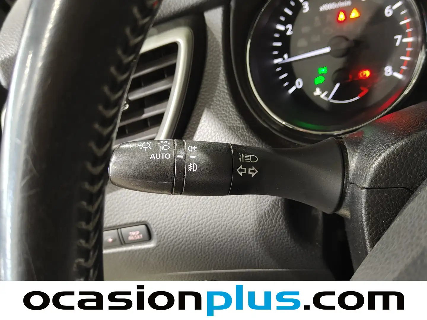 Foto Nissan QASHQAI Nissan Qashqai DIG-T 115 N-Connecta 4x2 (115 CV)