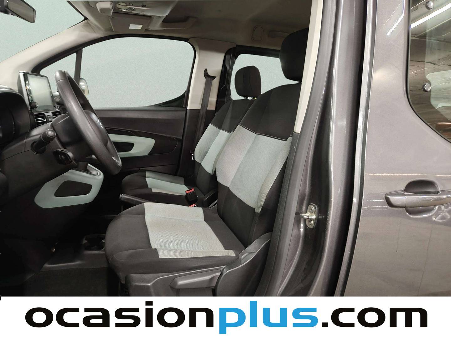 Foto asientos delanteros Citroën Berlingo Citroën Berlingo Combi PureTech 110 S&S Talla M Feel (110 CV)