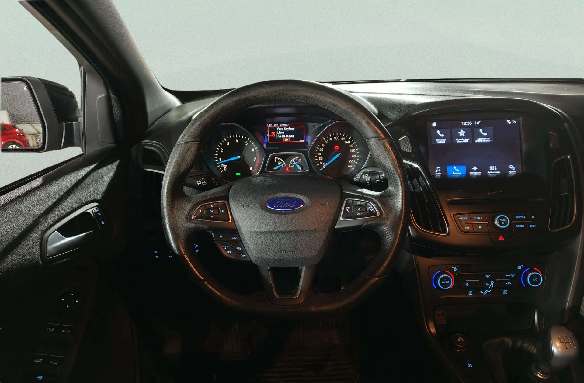 Ford Focus 1.0 EcoBoost ST-Line - foto 22