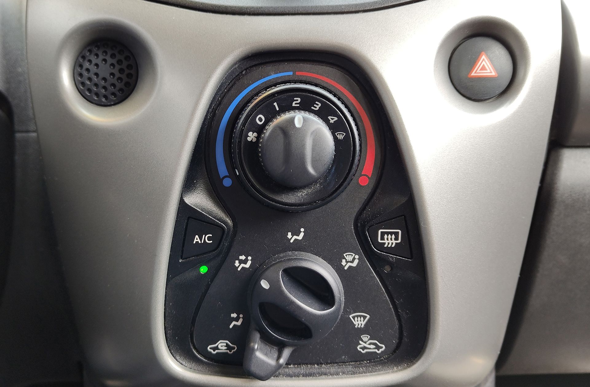 Toyota Aygo 70 x-play business - foto 24