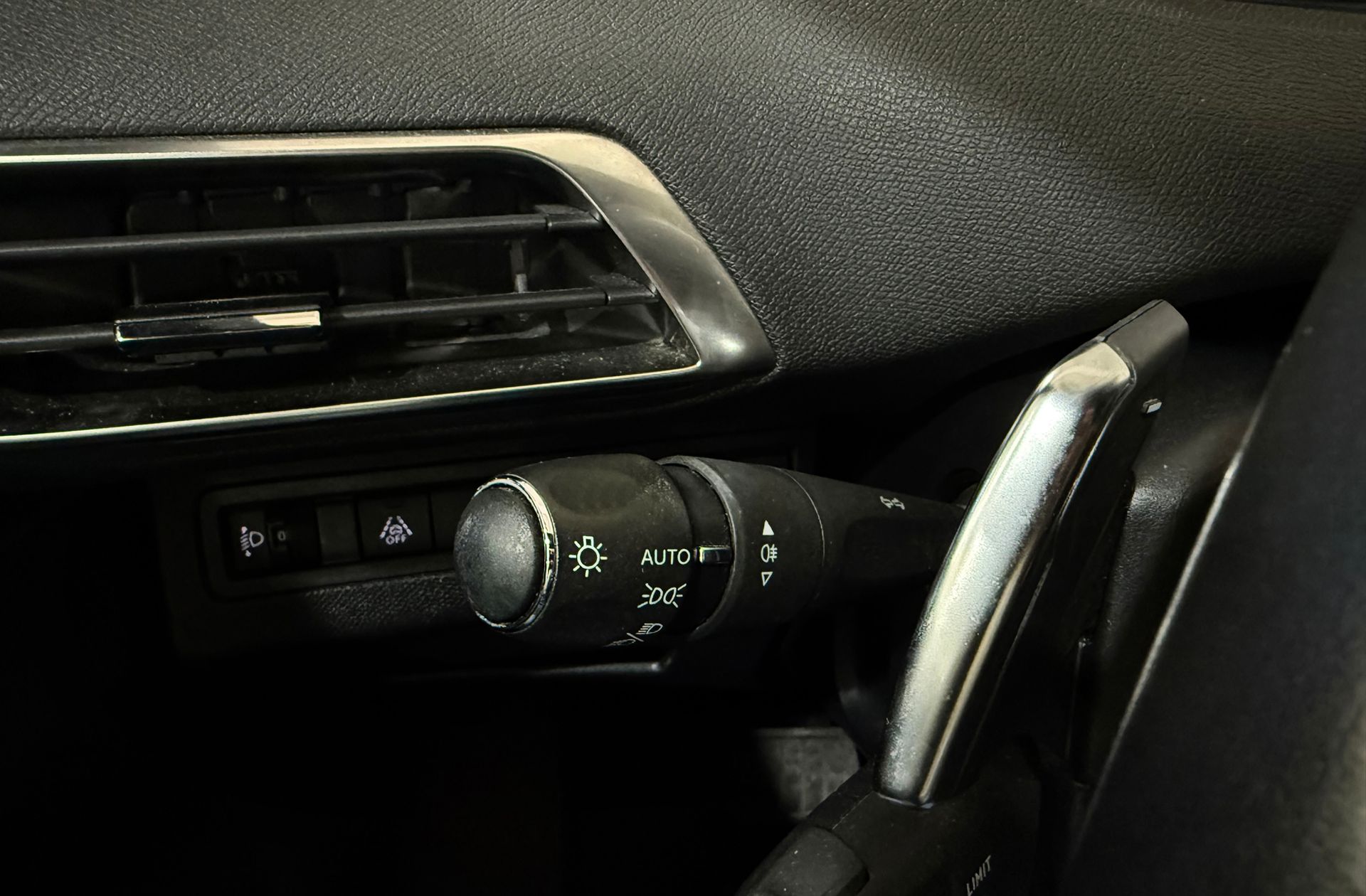 Peugeot 3008 300 Allure Pack e-EAT8 4x4 - foto 25