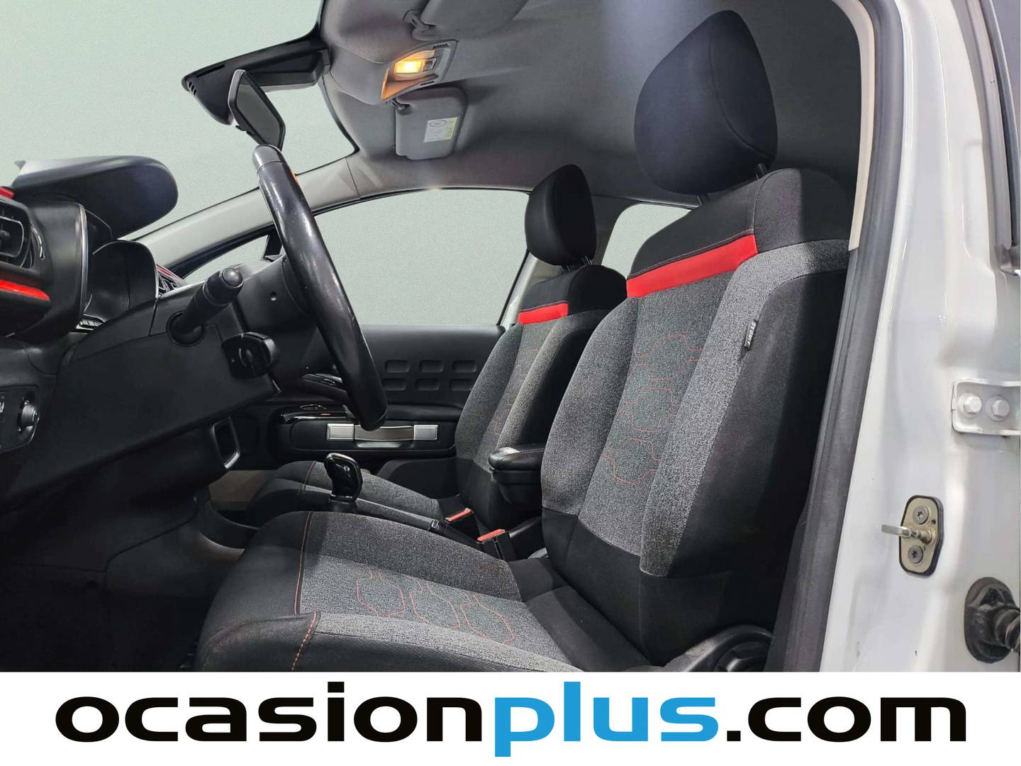 Foto asientos delanteros Citroën C3 Citroën C3 PureTech 82 Feel (83 CV)