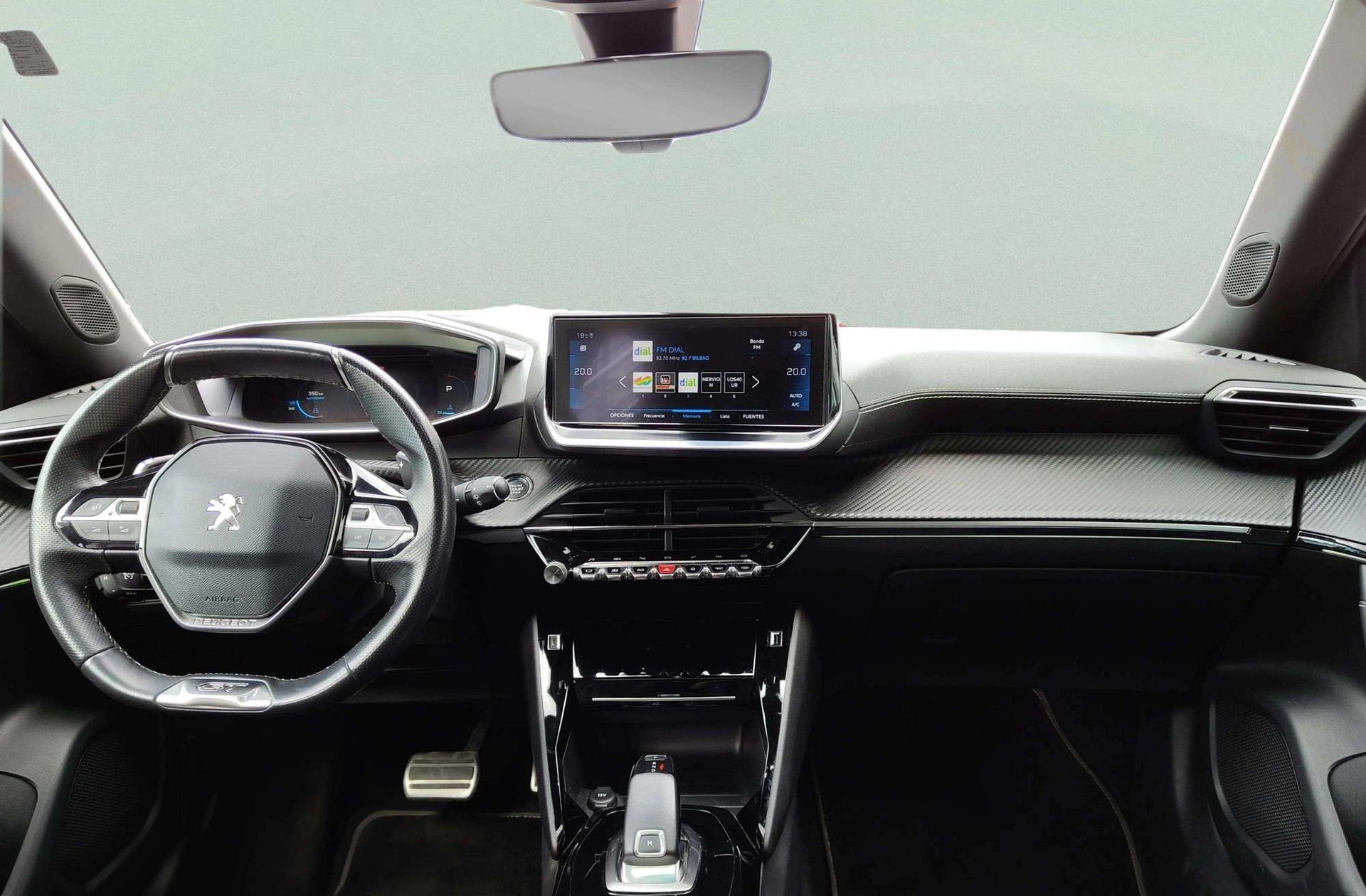 Peugeot 2008 PureTech 130 GT Line EAT8 - foto 8