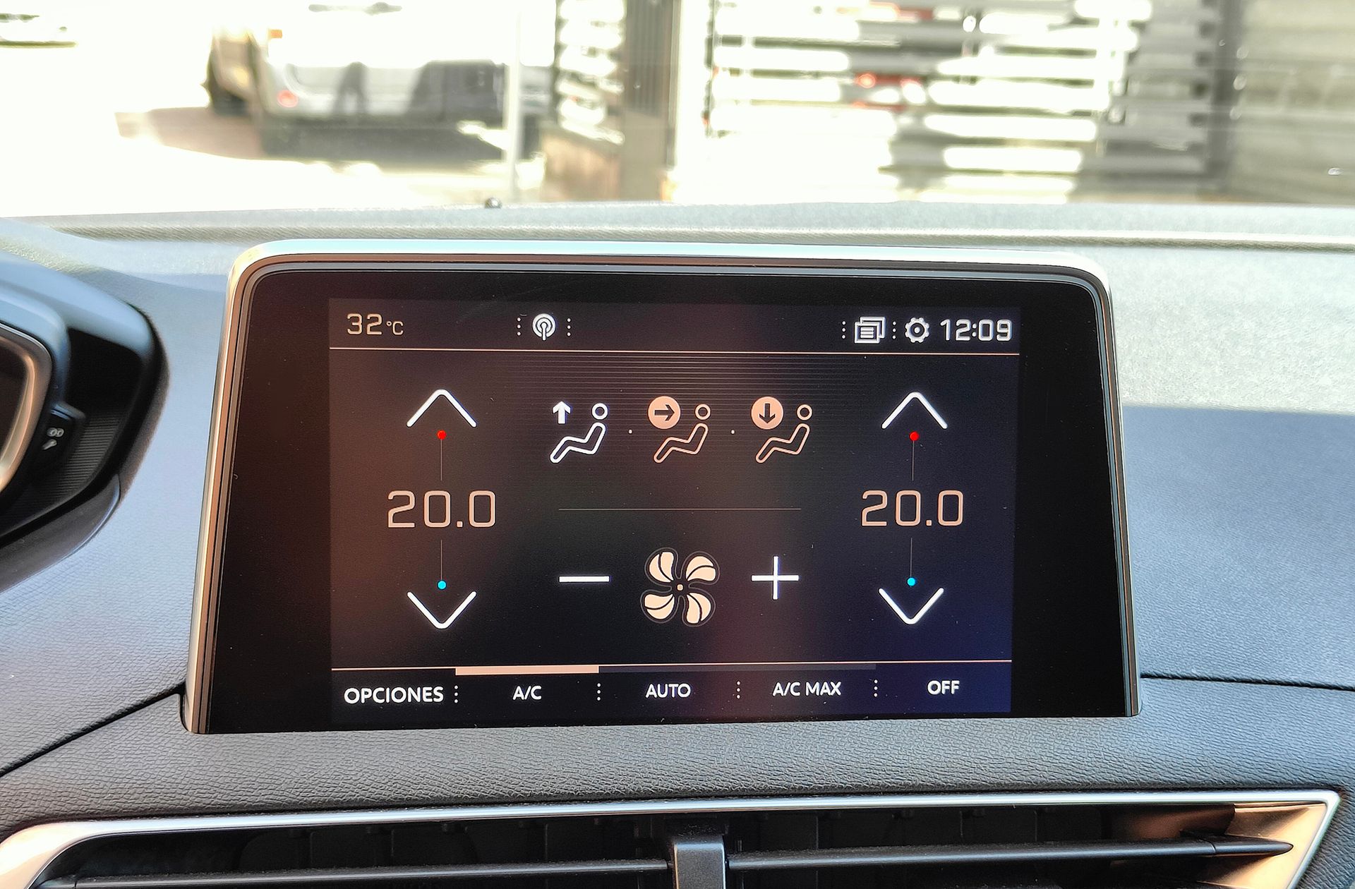 Peugeot 5008 PureTech 180 GT Line EAT8 7 plazas - foto 34