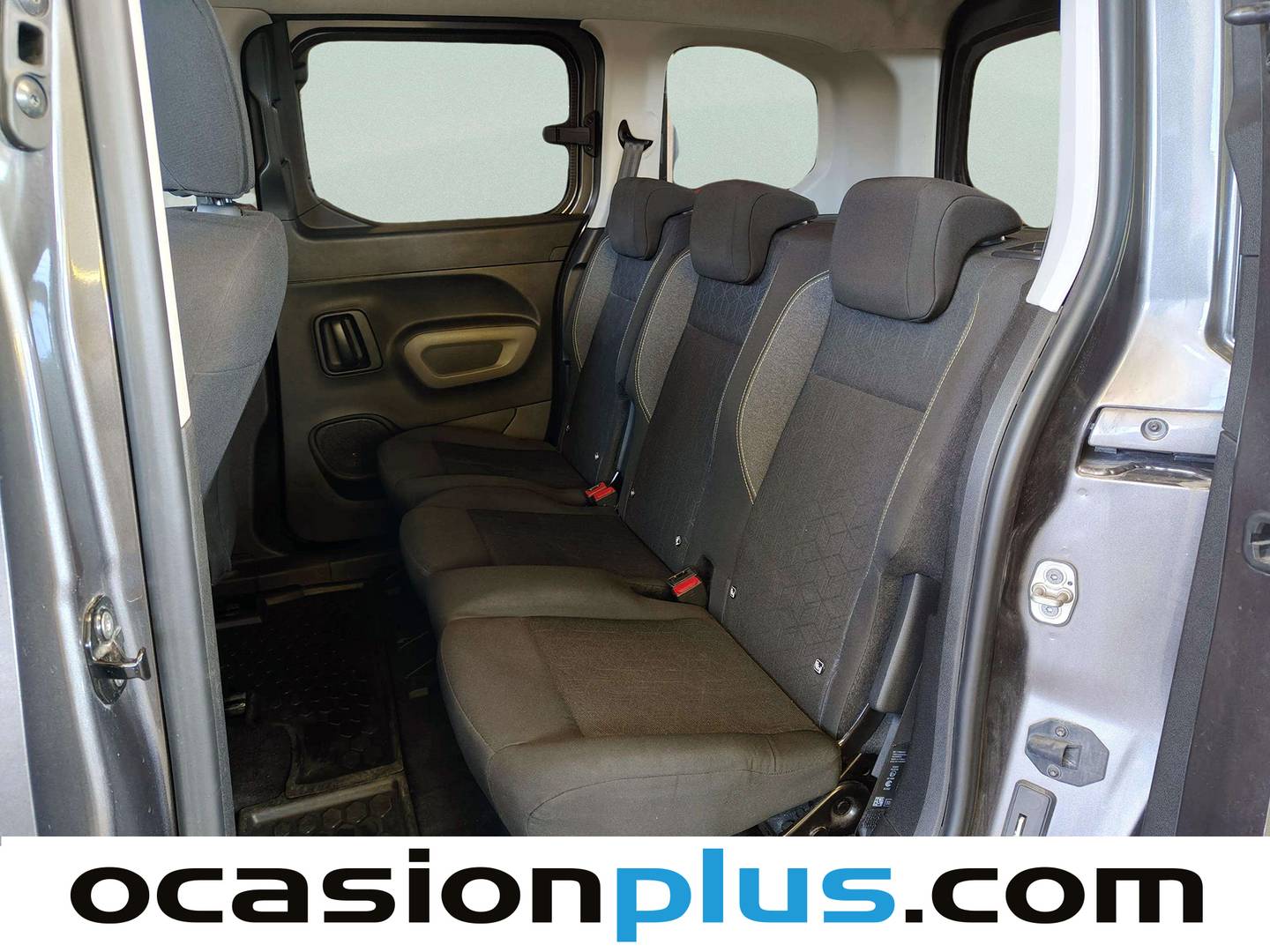 Foto asientos traseros Peugeot Rifter Peugeot Rifter PureTech 110 Active Standard (110 CV)