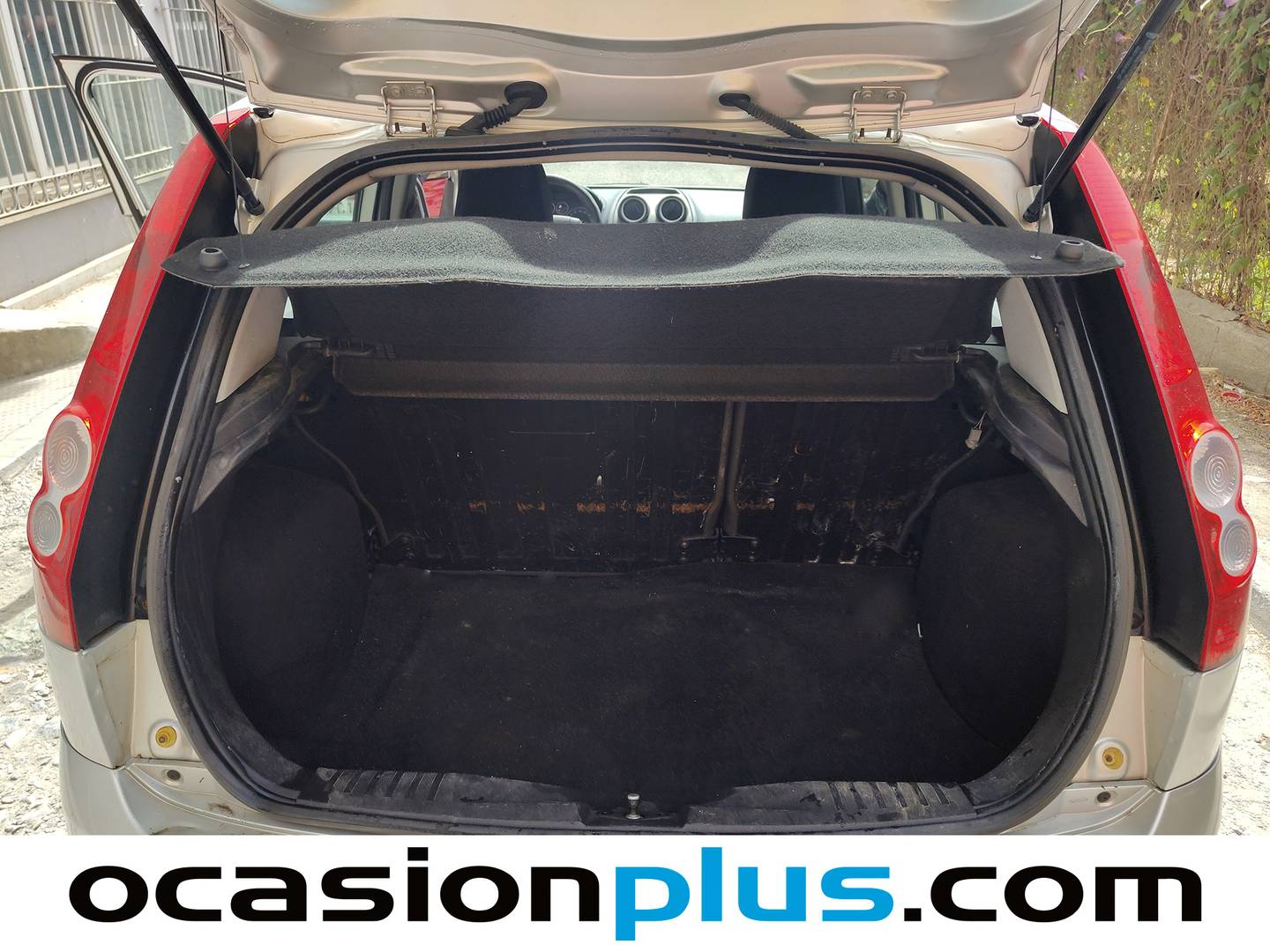 Fotos maletero Ford Fiesta Ford Fiesta 1.4 Newport (80 CV)