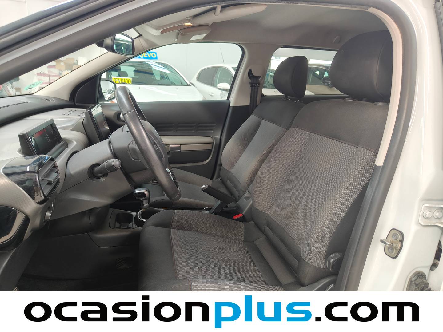 Foto asientos delanteros Citroën C4 Cactus Citroën C4 Cactus PureTech 110 S&S Shine EAT6 (110 CV)
