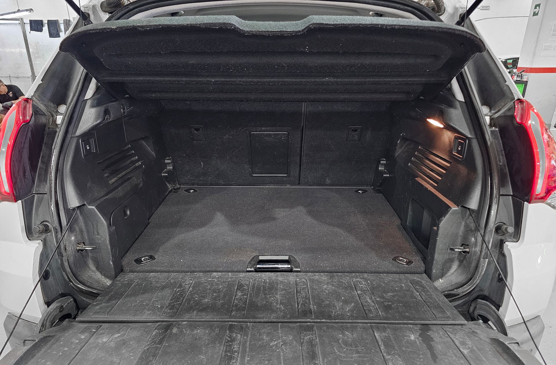 Peugeot 3008 1.6 HDi Active FAP - foto 12