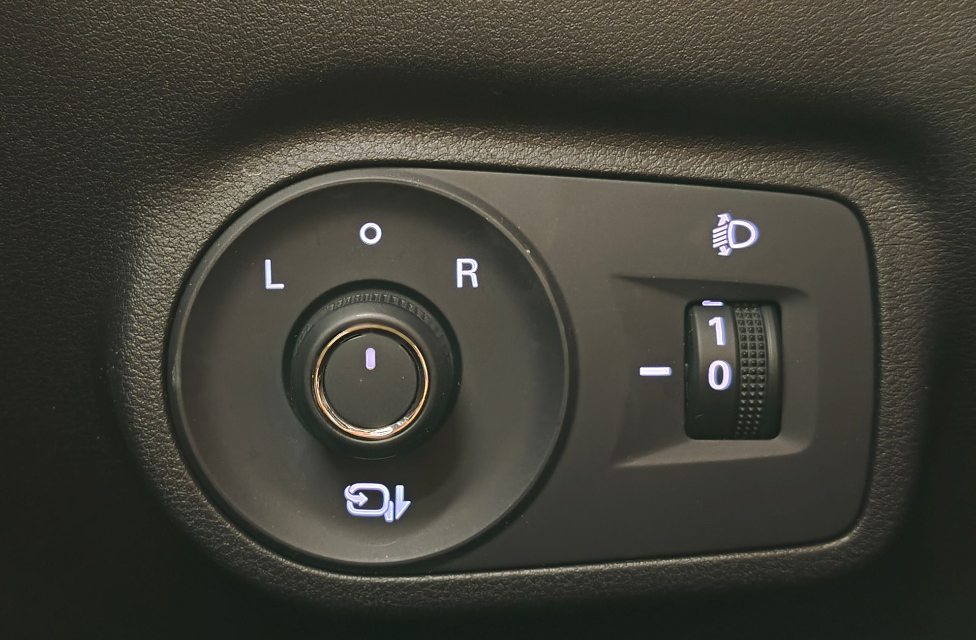 MG ZS 1.5 Hybrid+ Luxury - foto 27