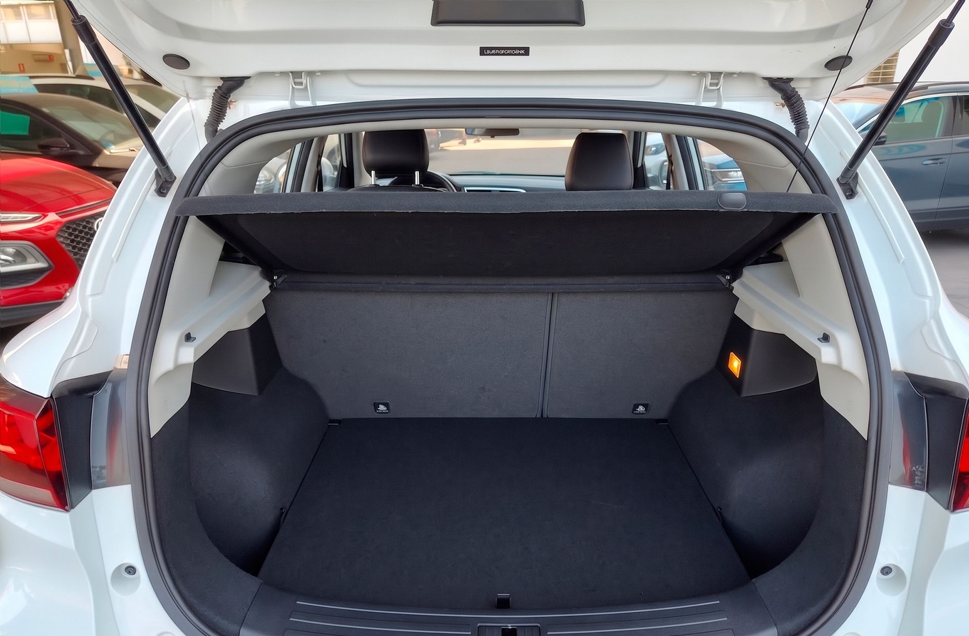 MG ZS 1.0T Luxury - foto 18