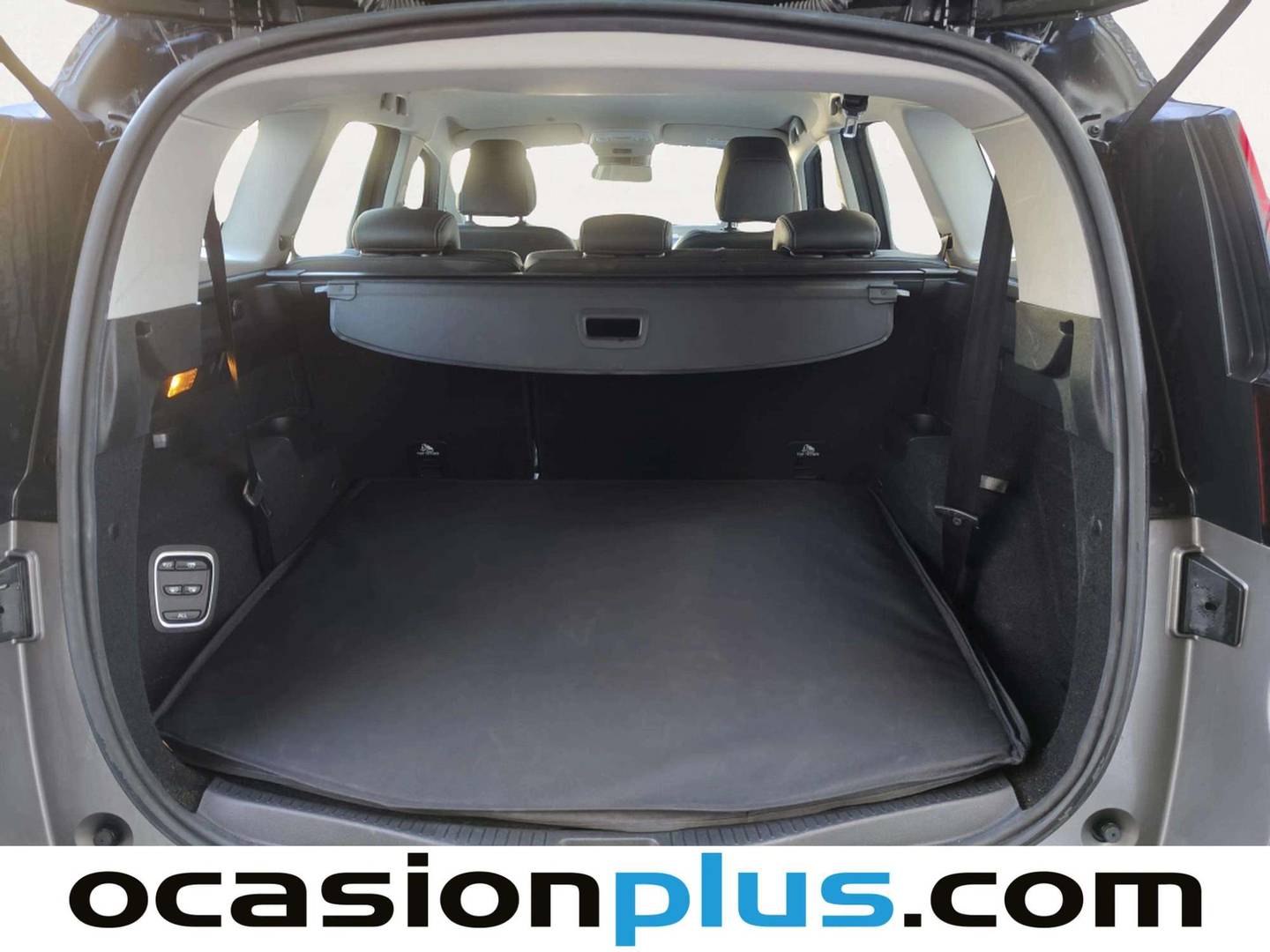 Foto Renault Grand Scénic Renault Grand Scenic Zen TCe (140 CV) GPF 7 Plazas siete plazas