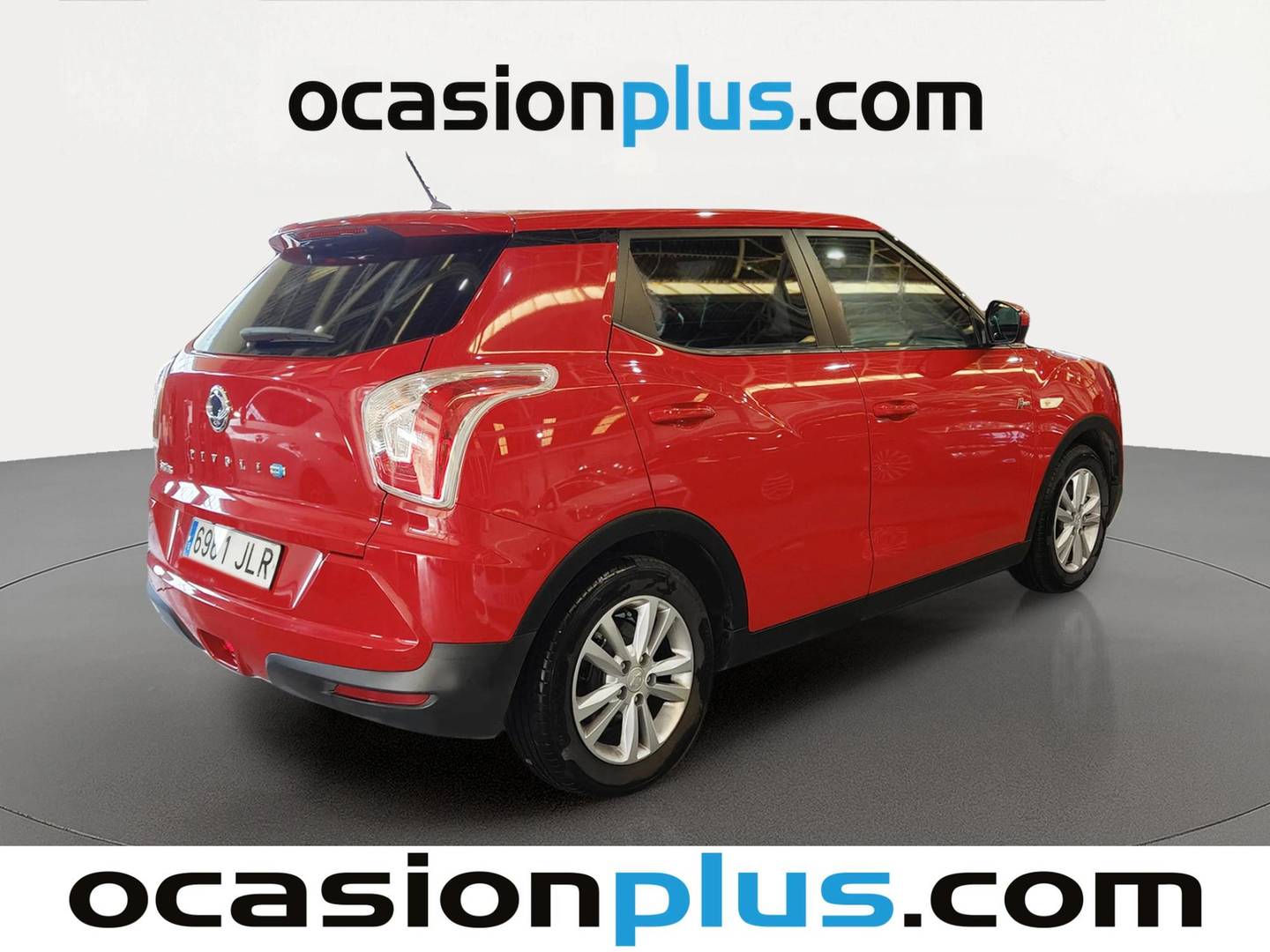 Foto trasera SsangYong Tivoli SsangYong Tivoli D16T Premium 4x4 (115 CV) derecha