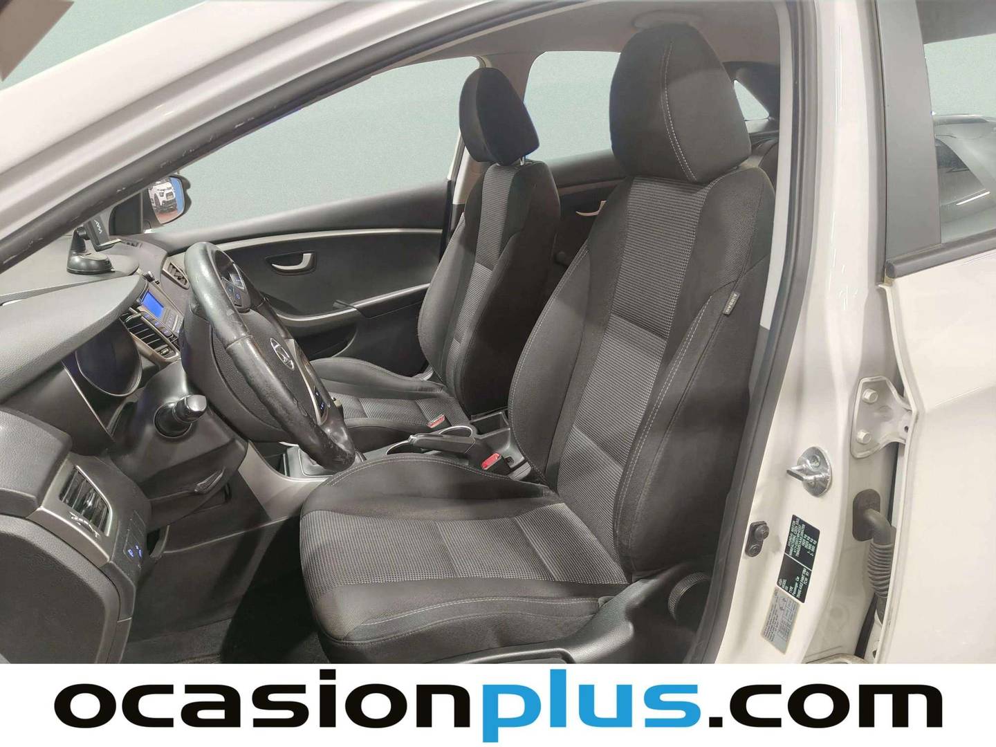Foto asientos delanteros Hyundai i30 Hyundai i30 1.4 City S (100 CV)