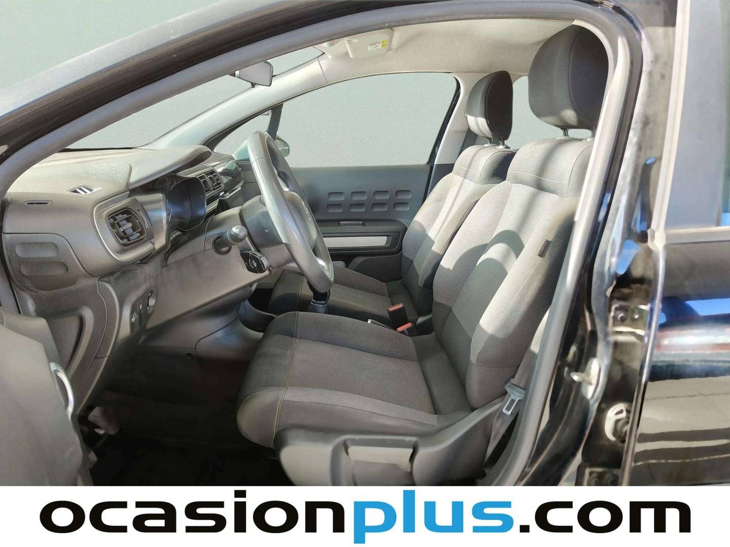 Foto asientos delanteros Citroën C3 Citroën C3 PureTech 82 Feel (83 CV)