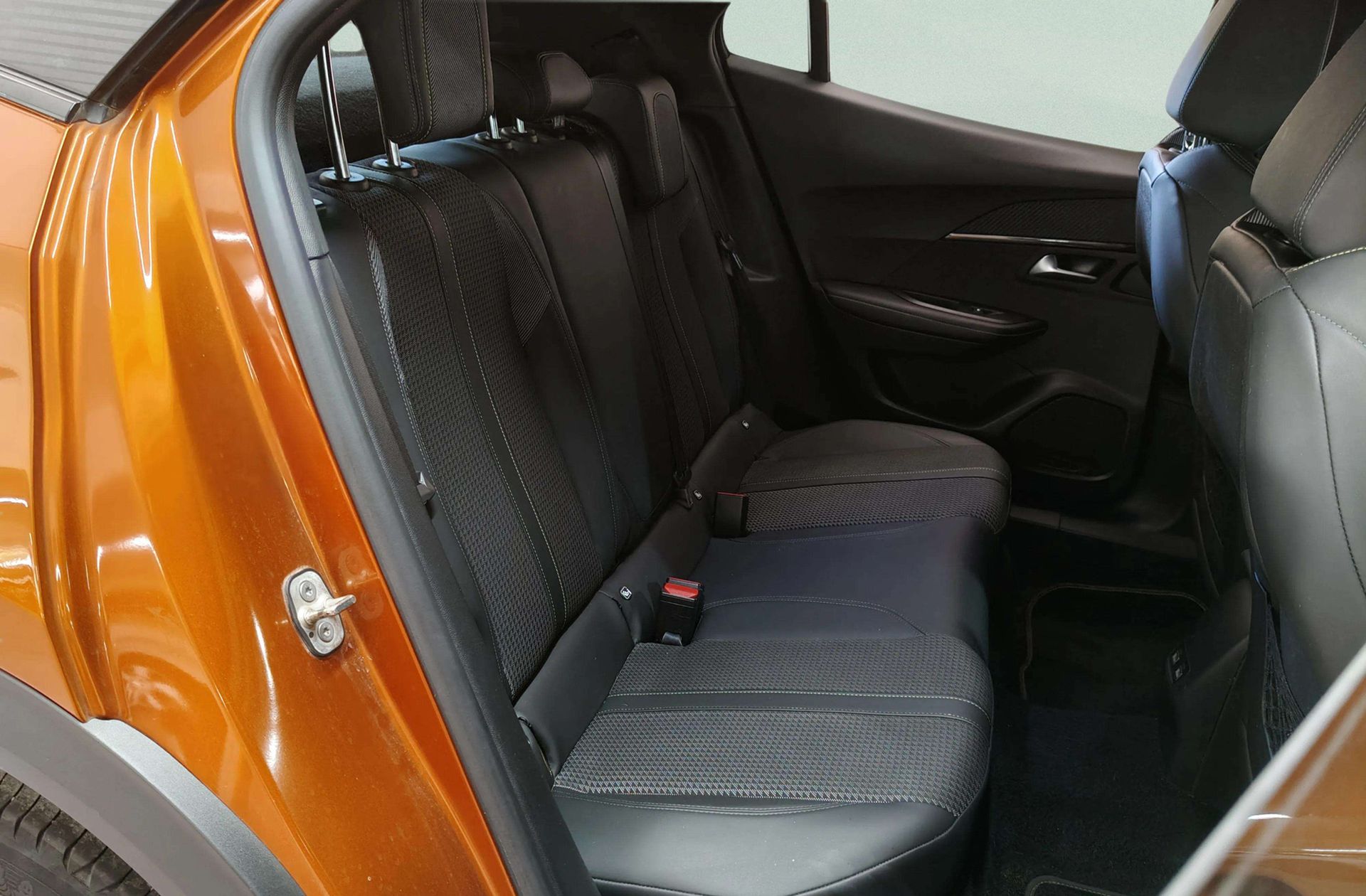 Peugeot 2008 PureTech 130 GT - foto 20
