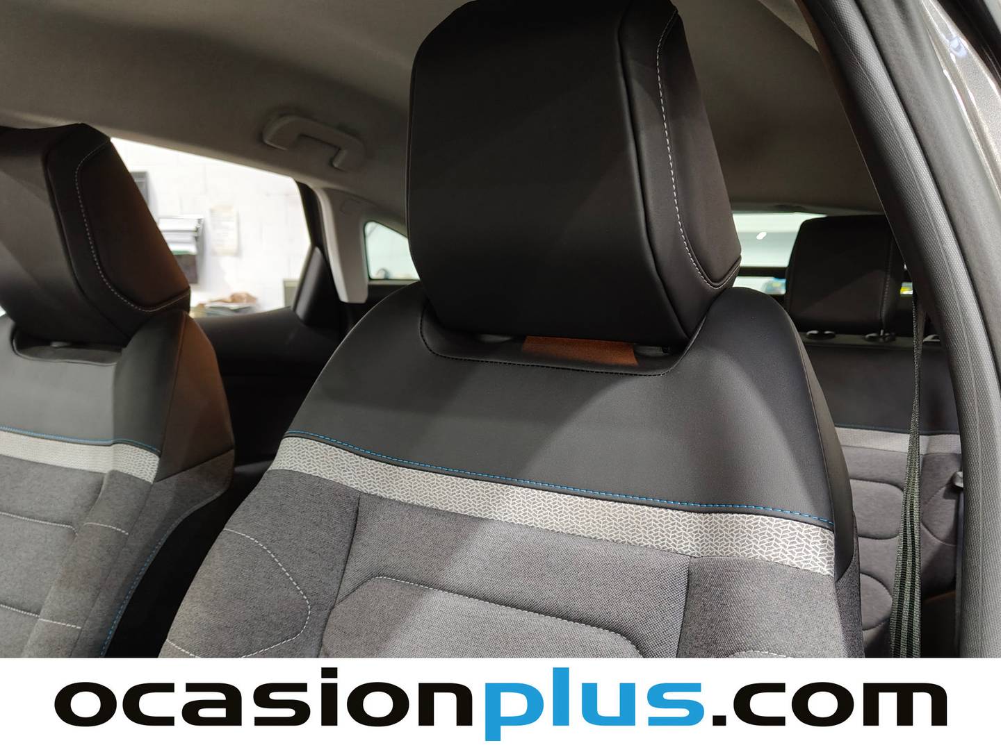 Equipamiento del Citroën C4 Citroen C4 PureTech 130 S&S Plus  (131 CV)