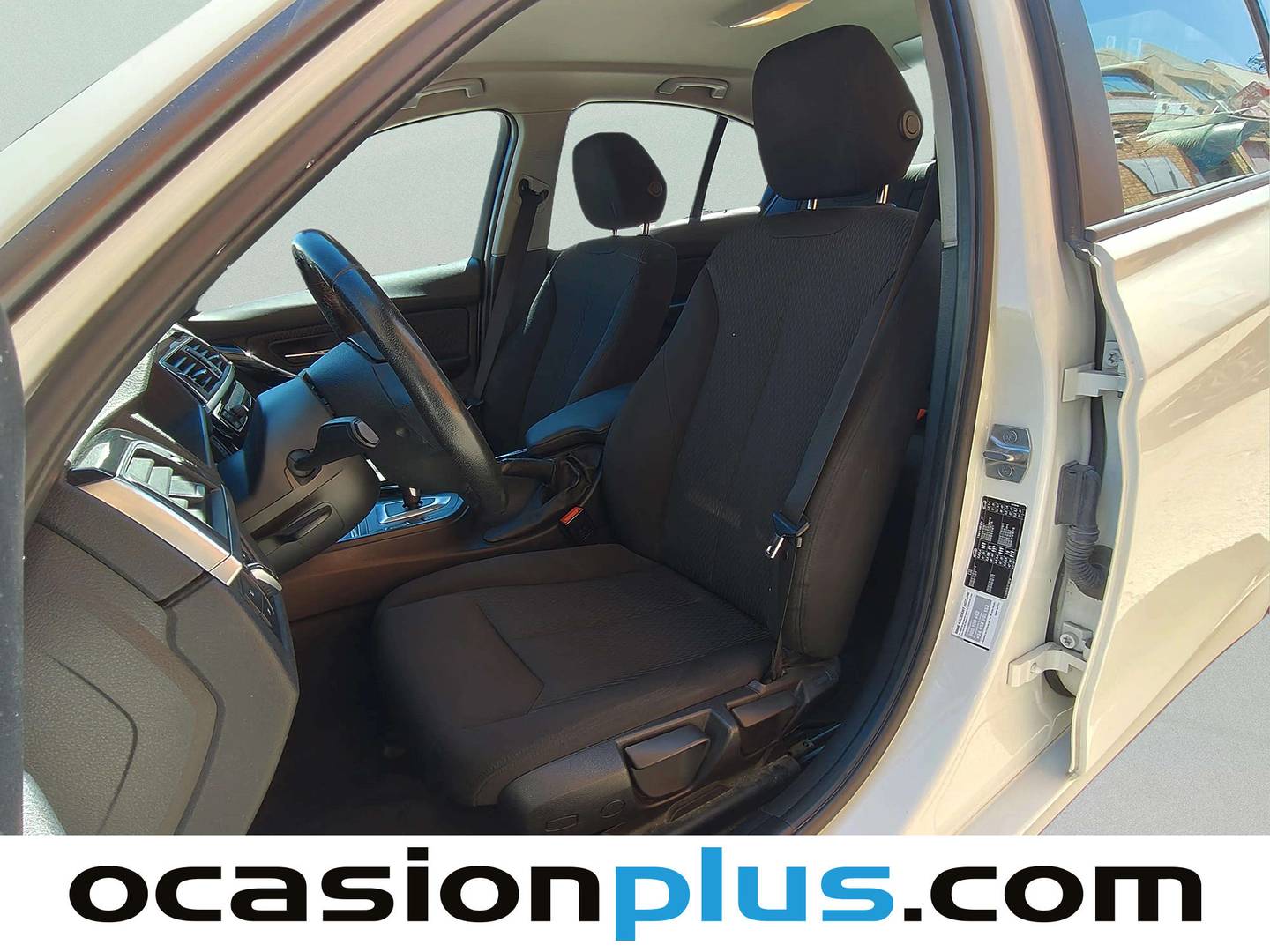 Foto asientos traseros BMW Serie 3 BMW Serie 3 318d Business (150 CV)