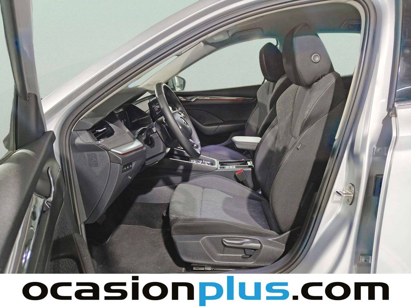 Foto asientos delanteros Skoda Octavia Skoda Octavia 1.5 TSI m-HEV Selection DSG (150 CV)