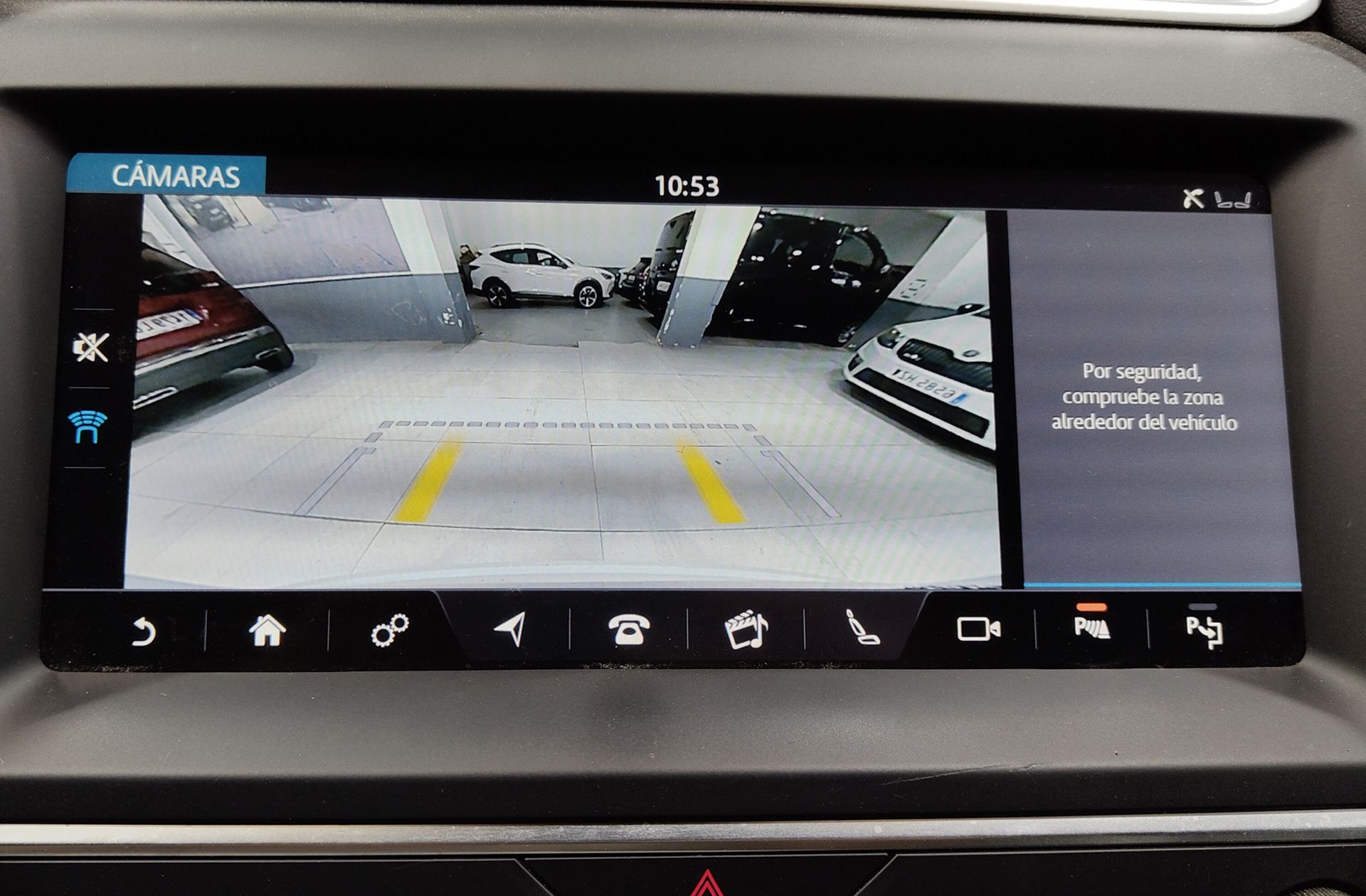 Jaguar E-Pace 2.0D R-Dynamic S 4WD - foto 11