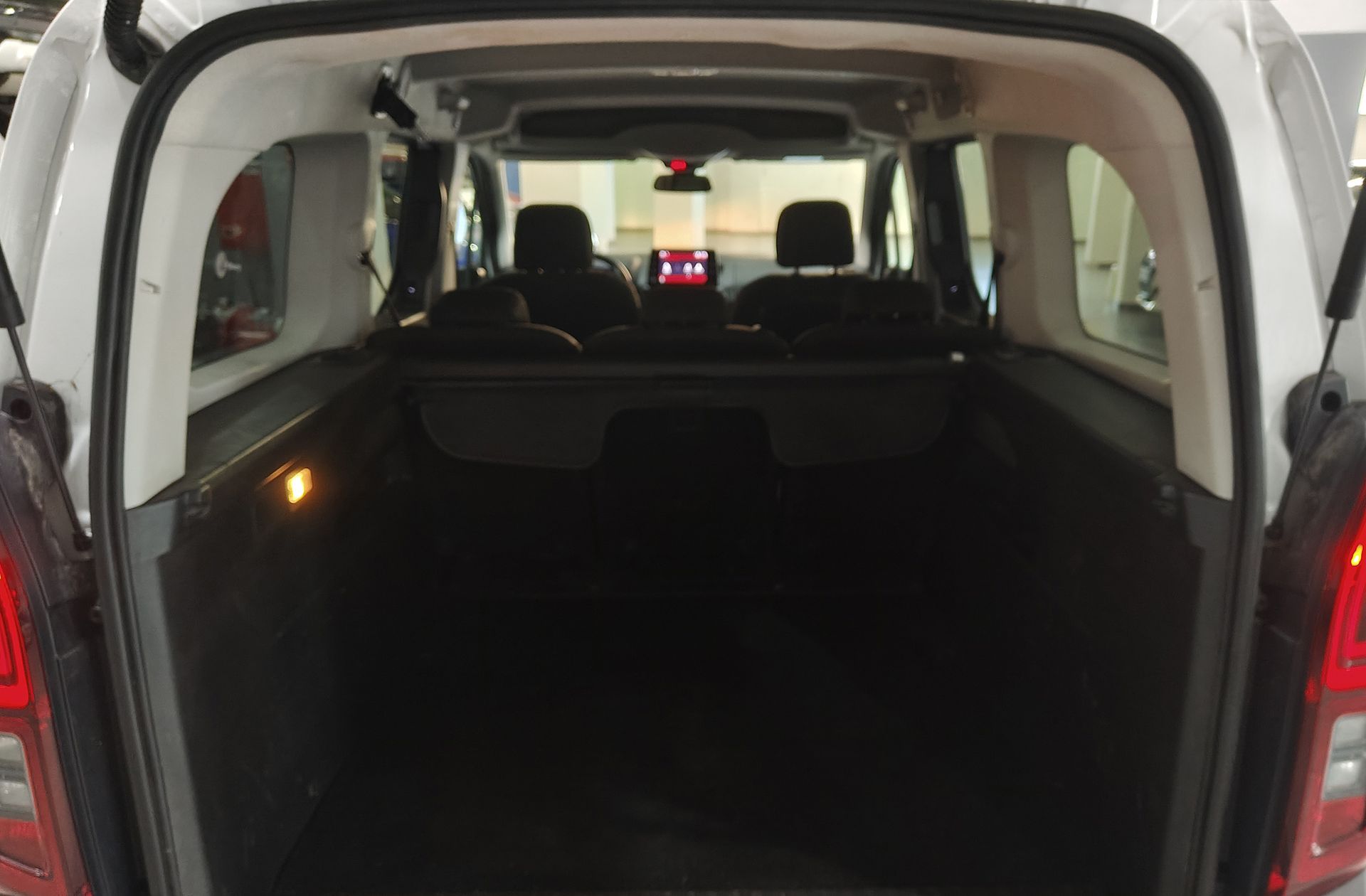 Citroën Berlingo BlueHDi 130 Talla XL Feel Pack - foto 14