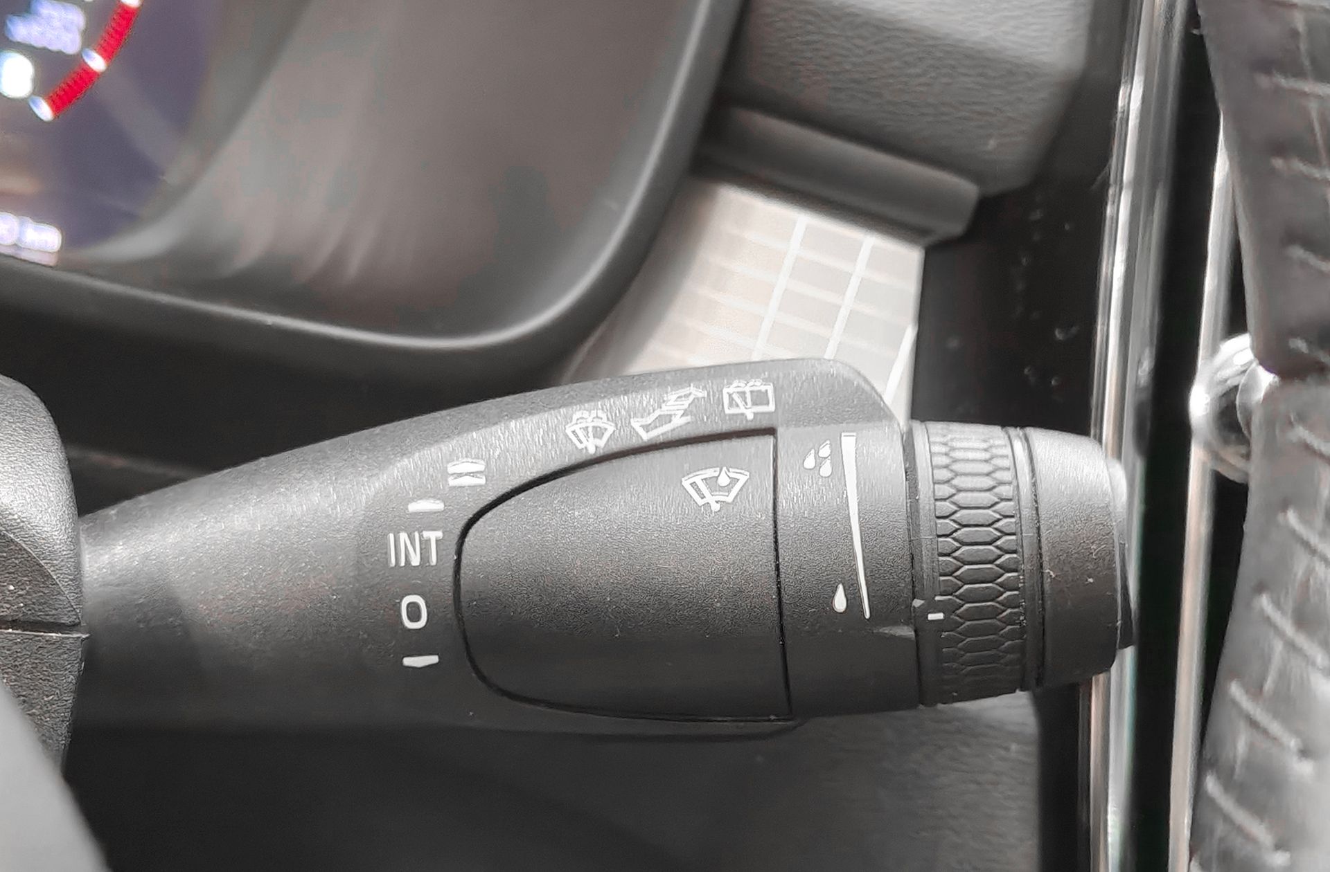 Volvo XC40 T4 Momentum - foto 32