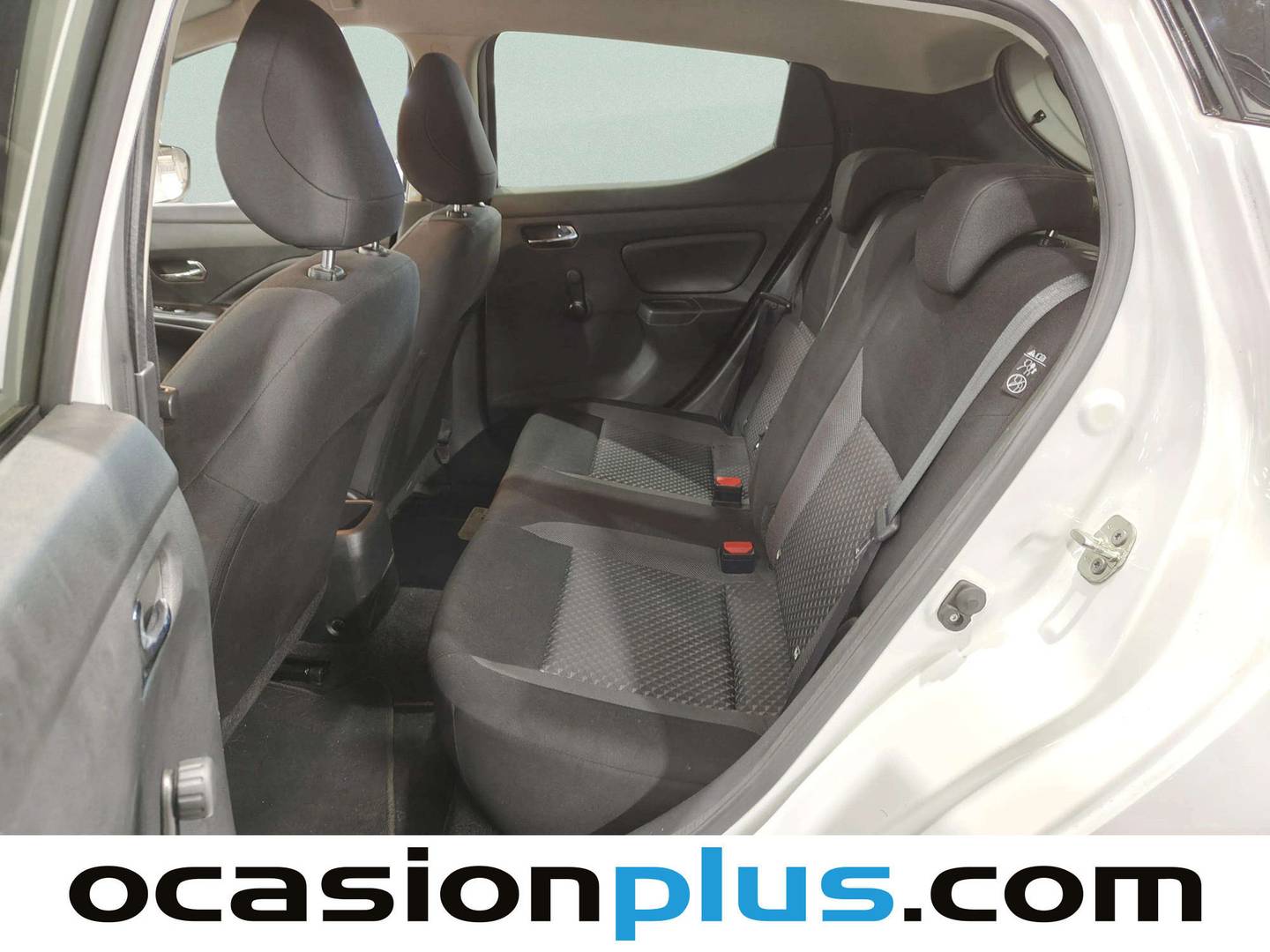 Foto asientos traseros Nissan Micra Nissan Micra IG-T 100 Acenta (100 CV)